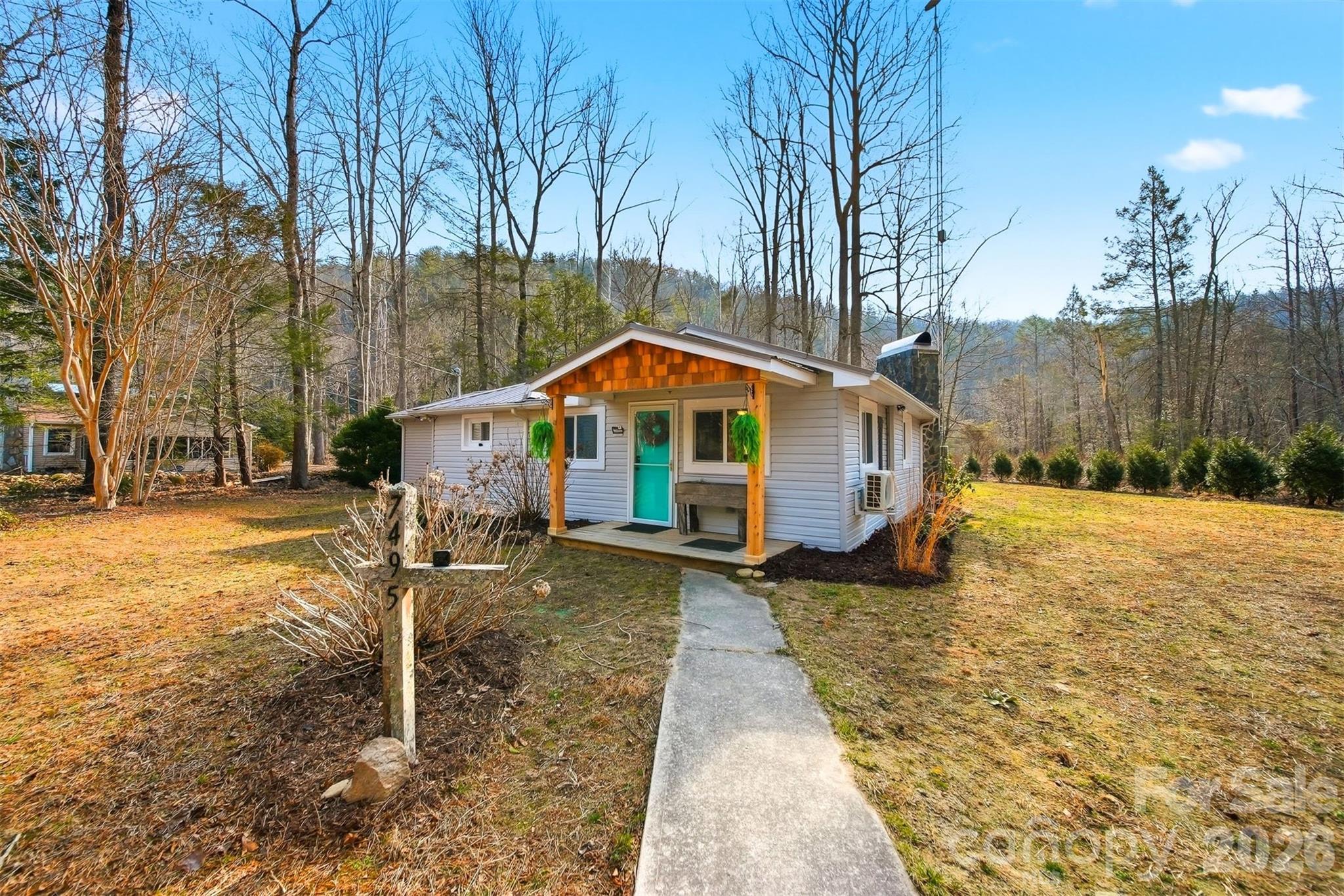 7495 Laurel Street — Collettsville