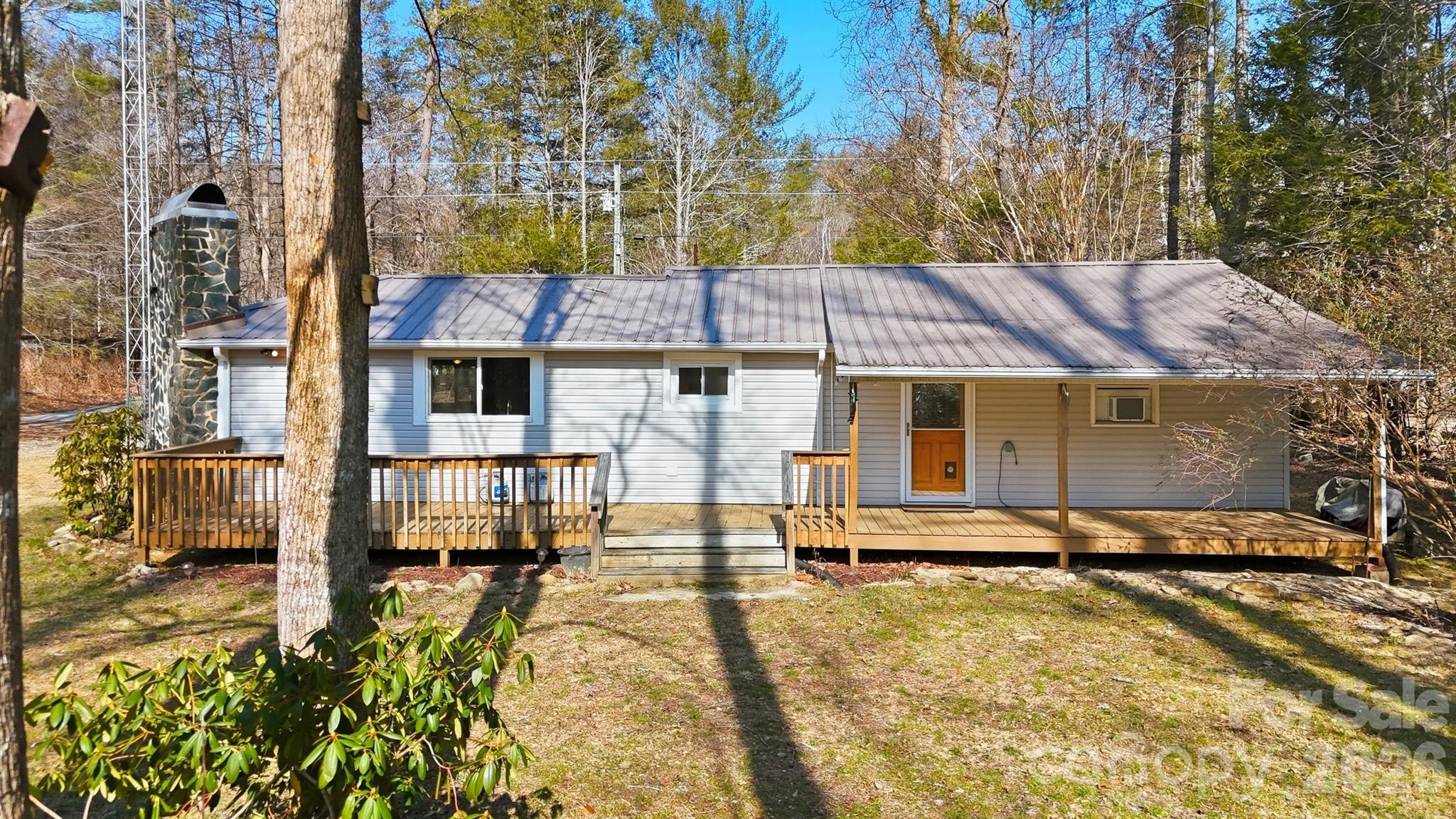7495 Laurel Street — Collettsville