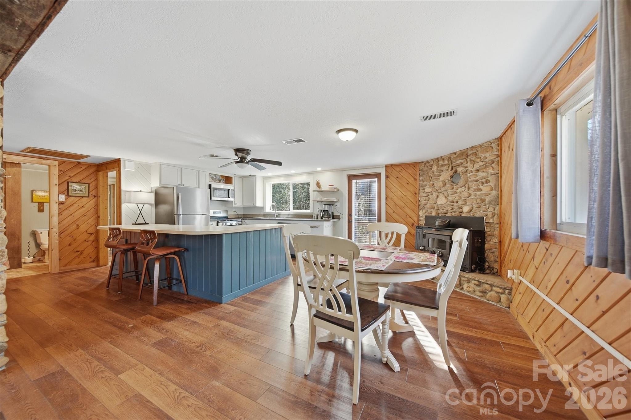 7495 Laurel Street — Collettsville
