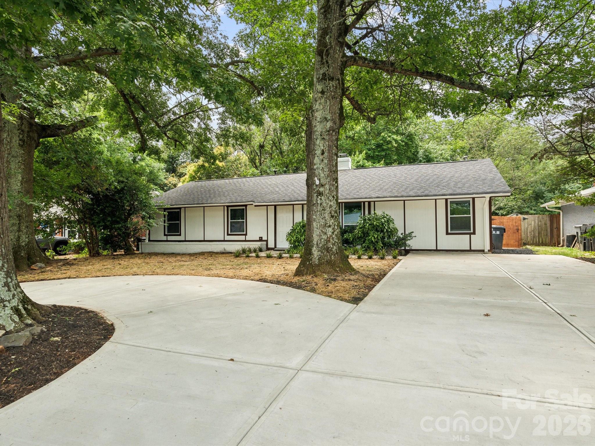 2000 Tyvola Road — Charlotte