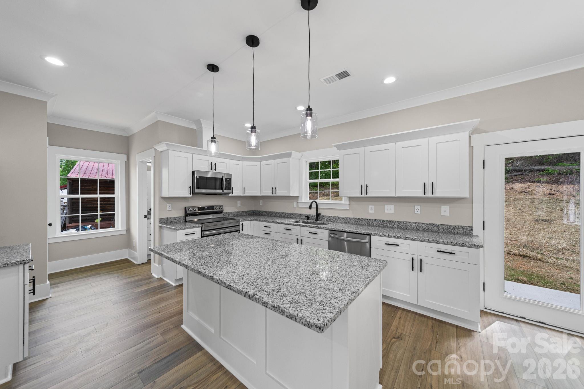 123 Tallassee Lane — New London