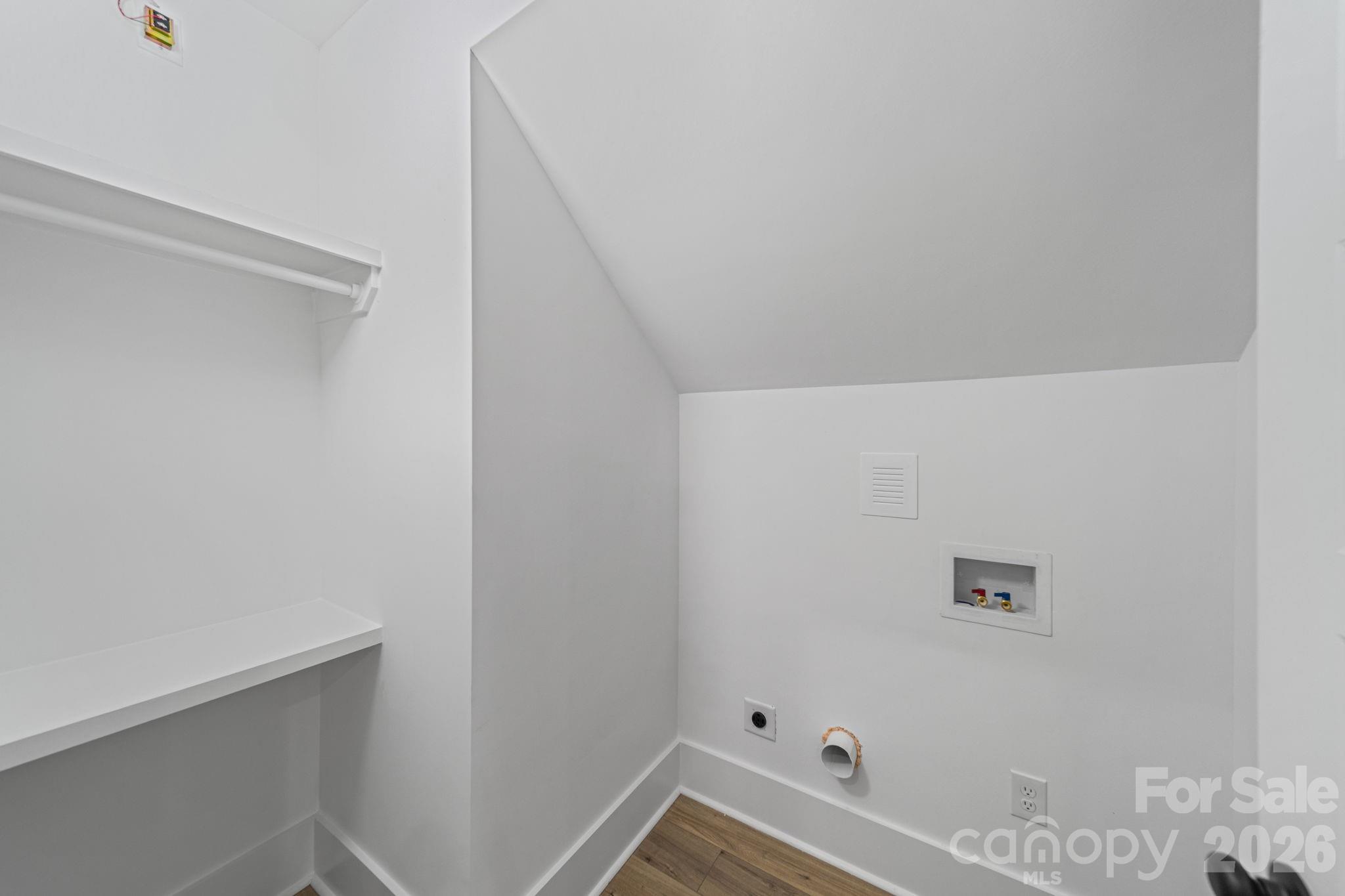 123 Tallassee Lane — New London