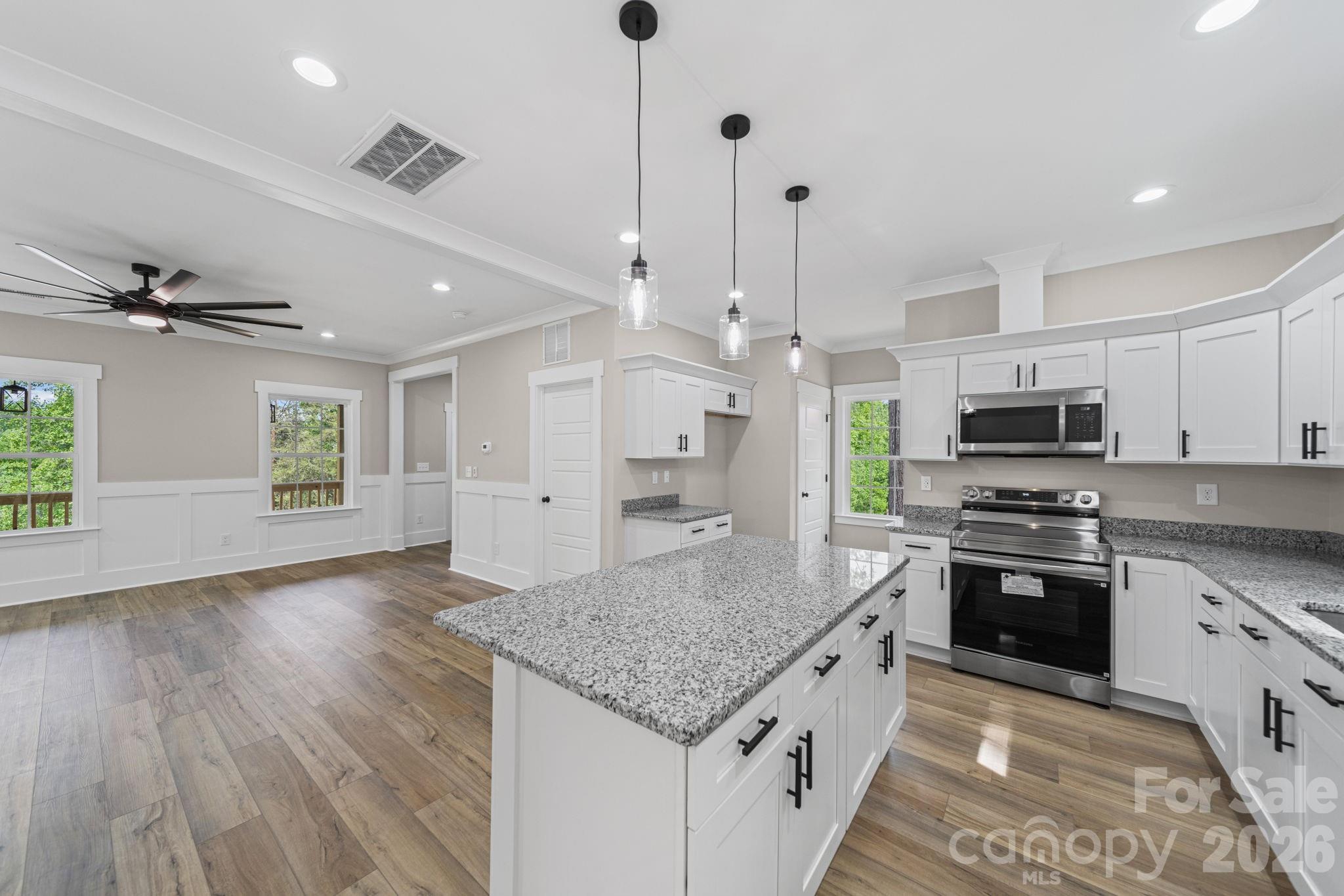 123 Tallassee Lane — New London