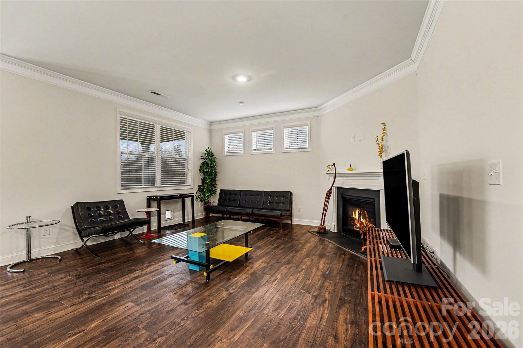 332 Secretariat Drive — Iron Station
