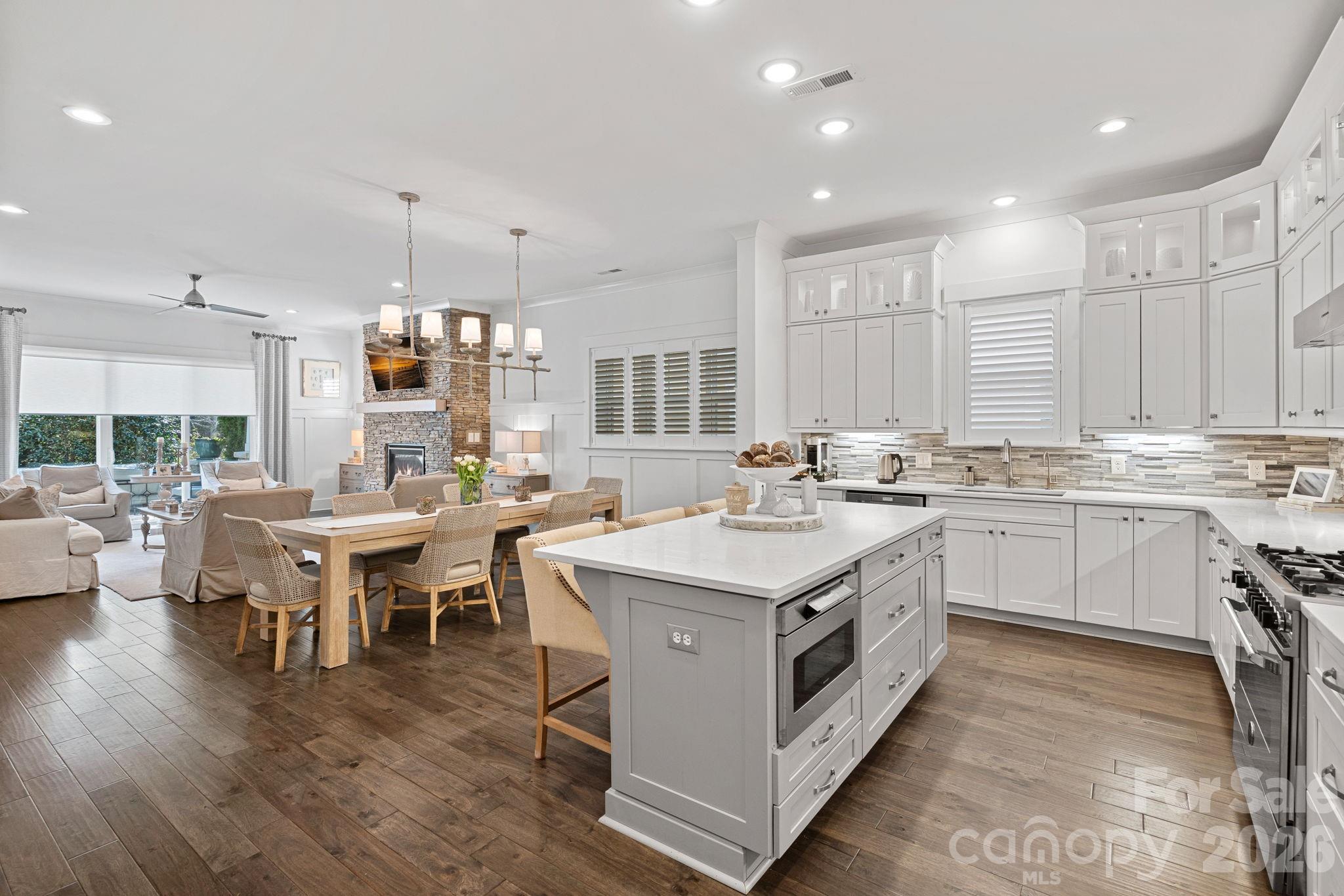 744 Amalfi Drive — Davidson