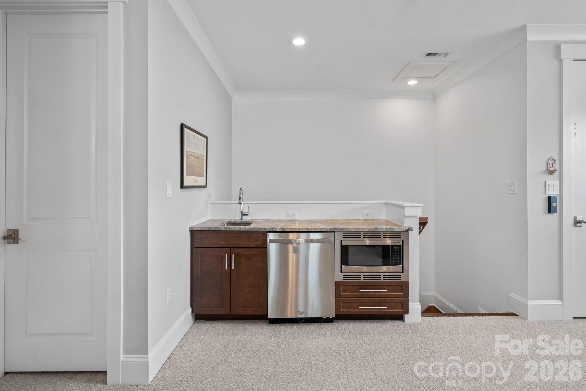 744 Amalfi Drive — Davidson