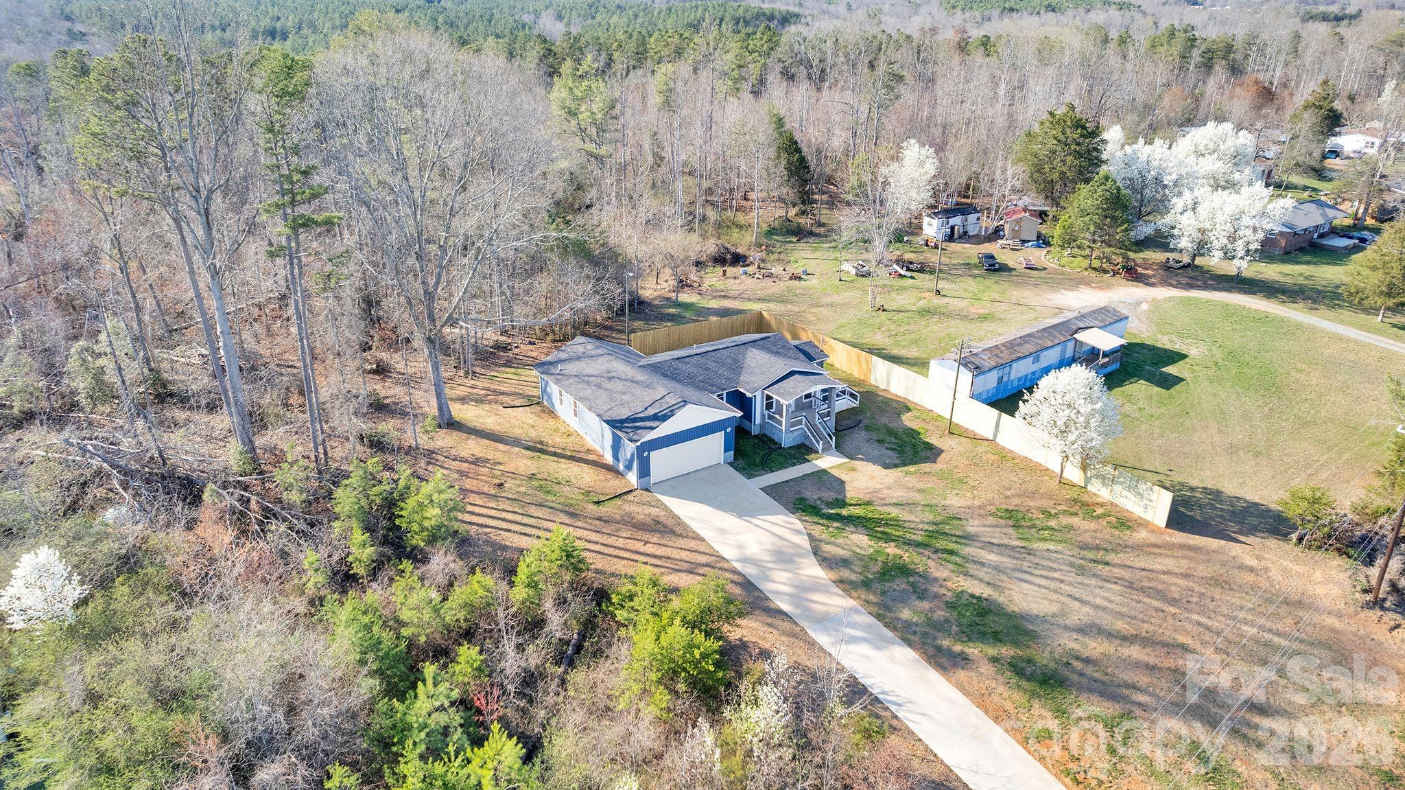 907 Carpenters Grove Church Road — Lawndale