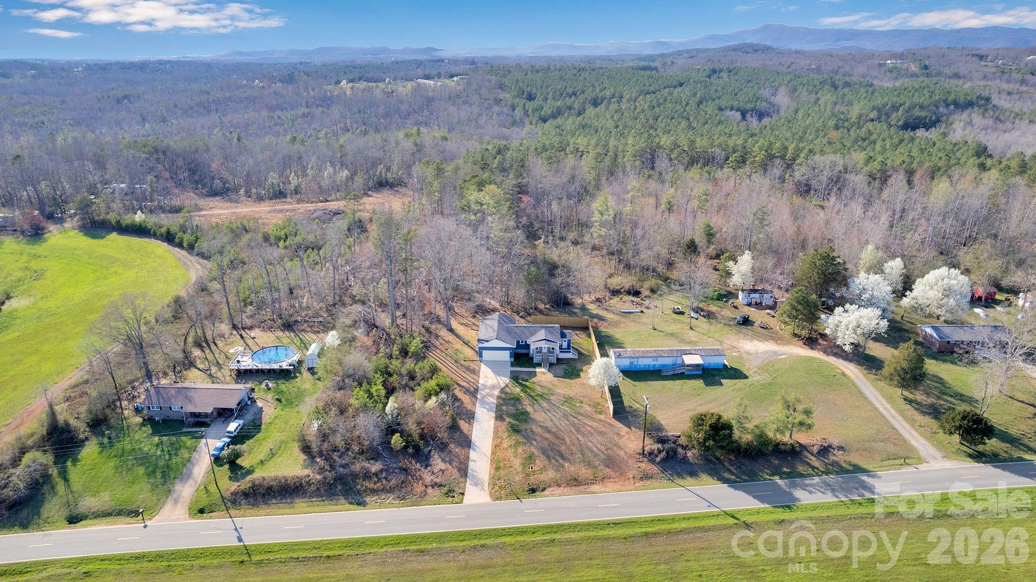 907 Carpenters Grove Church Road — Lawndale
