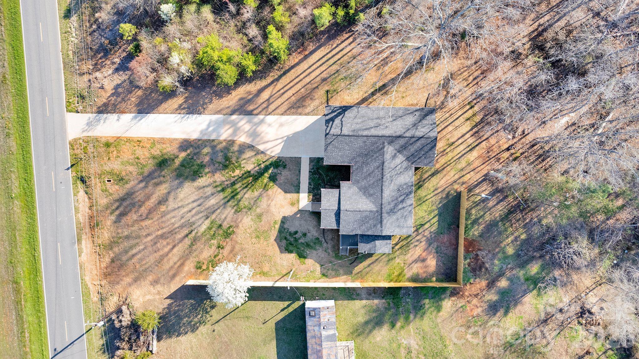 907 Carpenters Grove Church Road — Lawndale