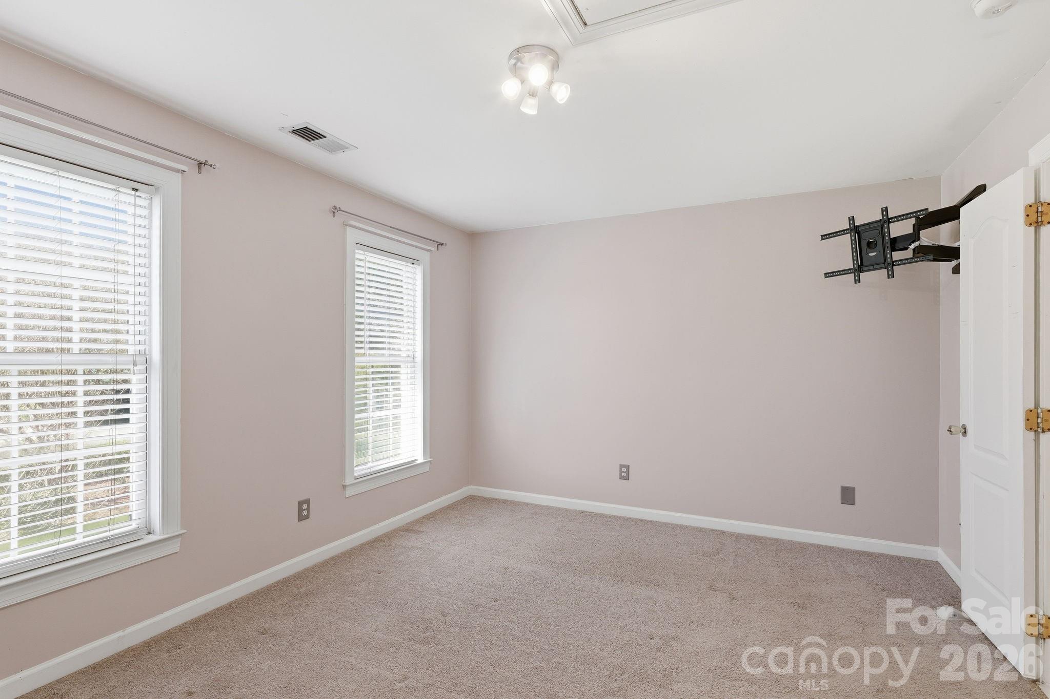 6119 Highview Road — Matthews