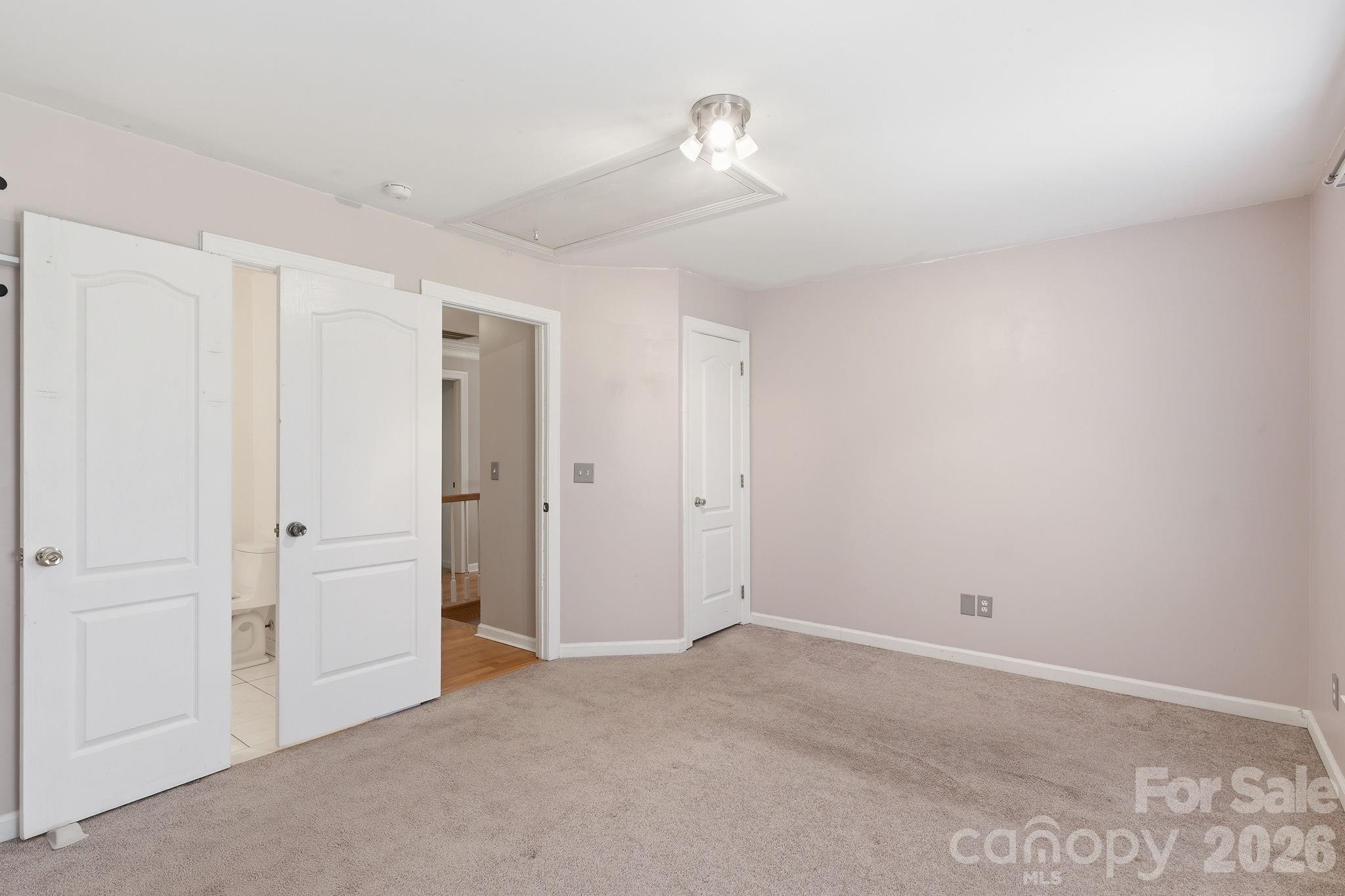 6119 Highview Road — Matthews