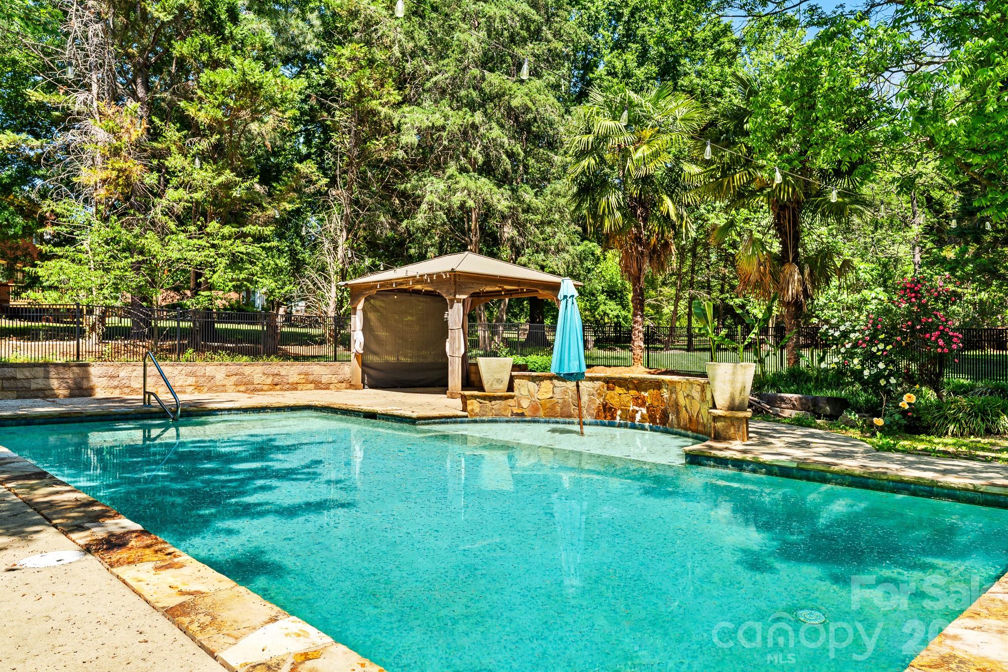 6119 Highview Road — Matthews