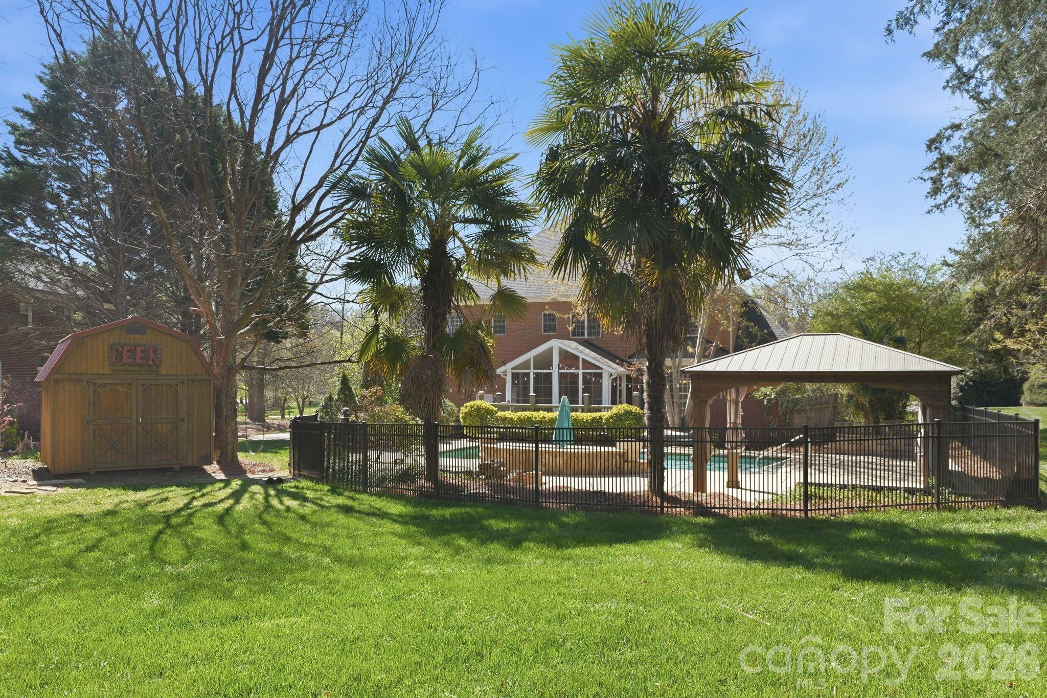 6119 Highview Road — Matthews