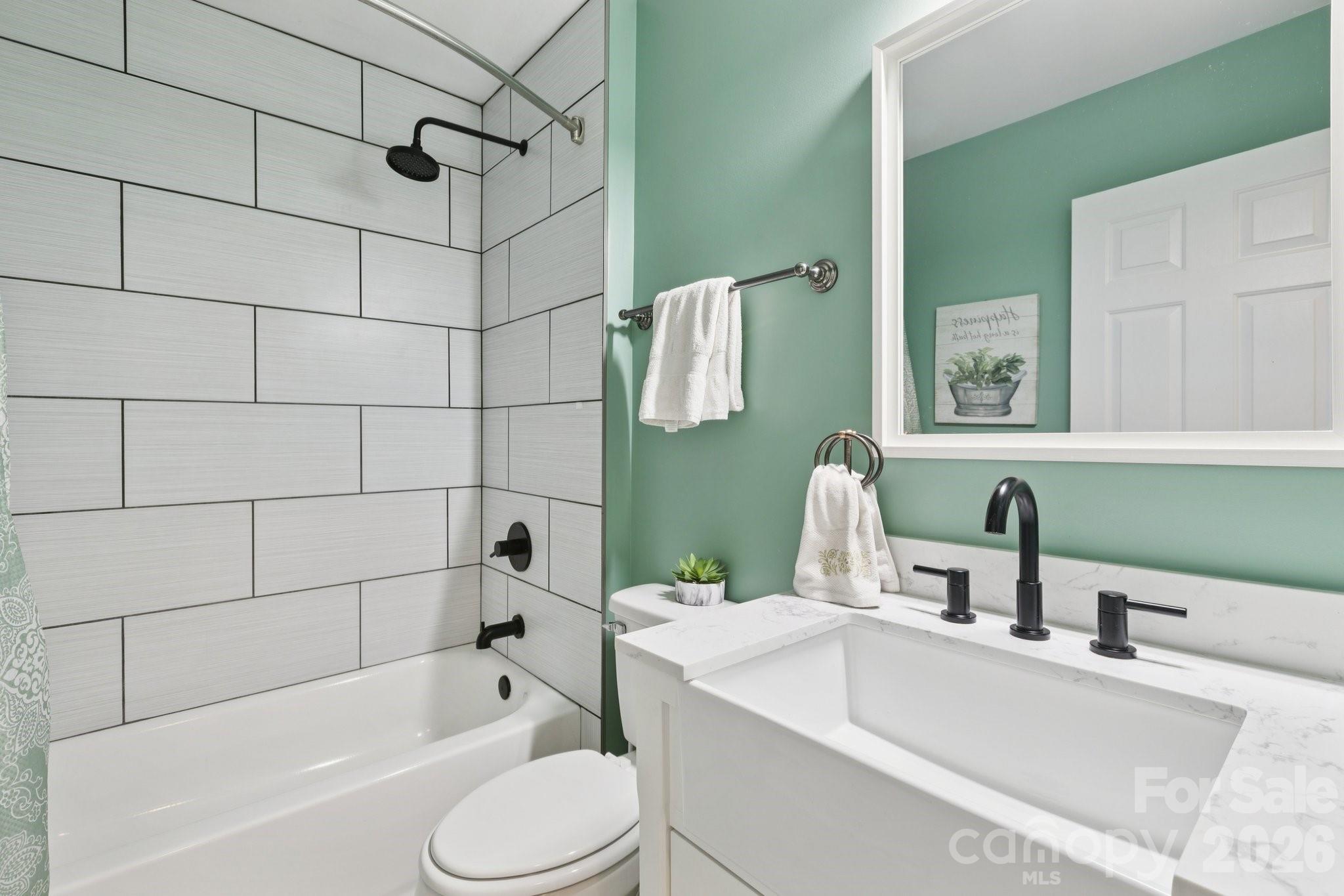 6037 Queens Walk Court — Fort Mill