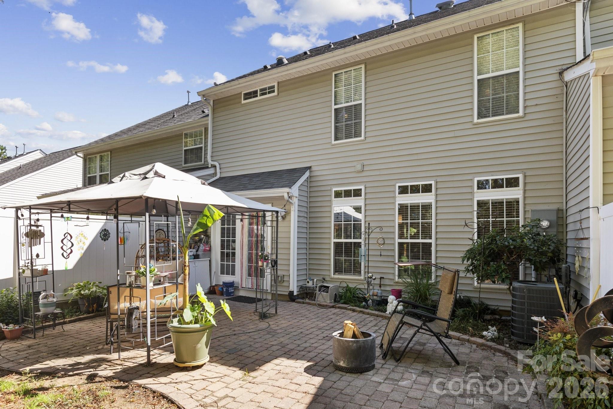 6037 Queens Walk Court — Fort Mill