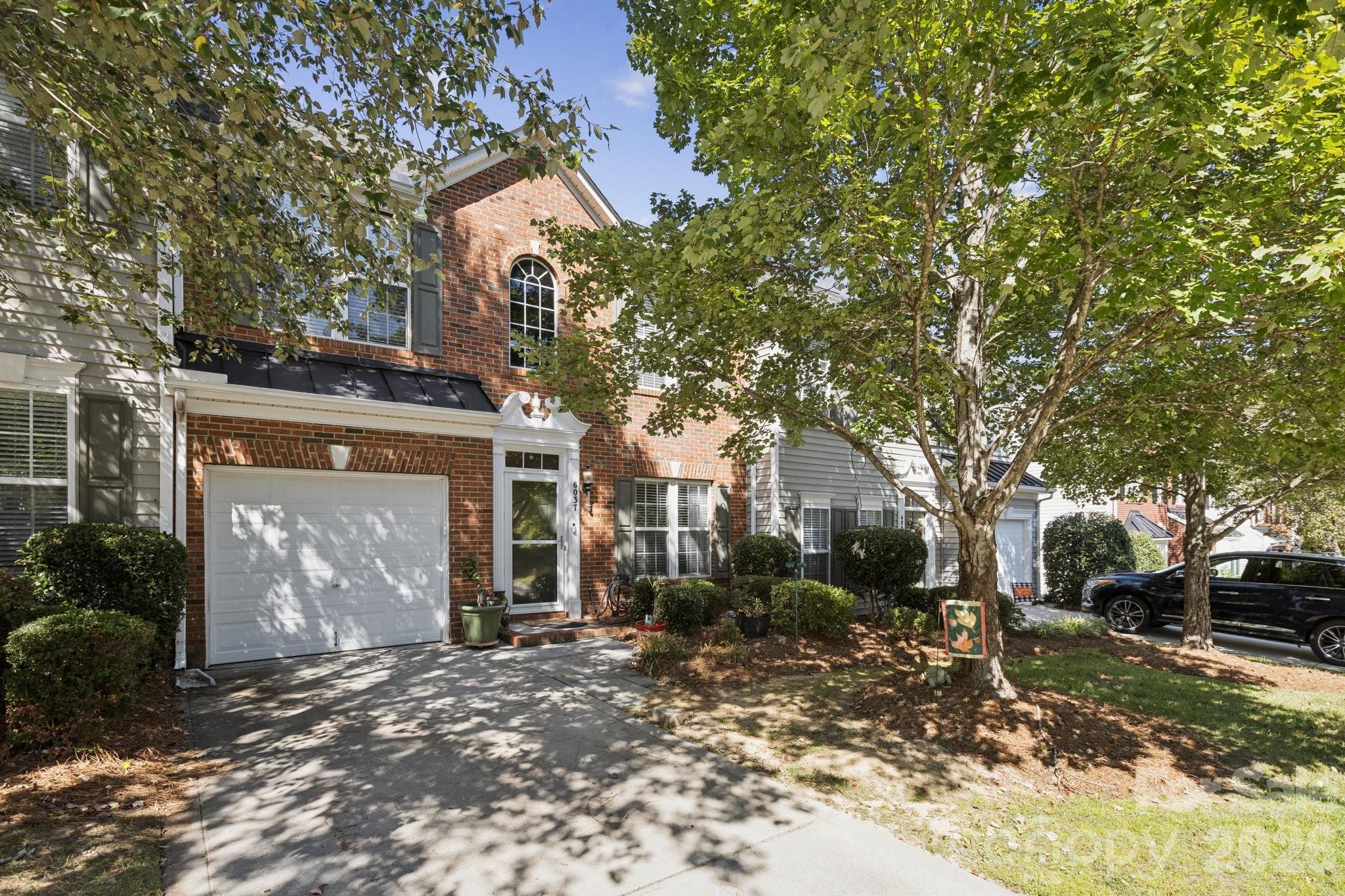 6037 Queens Walk Court — Fort Mill
