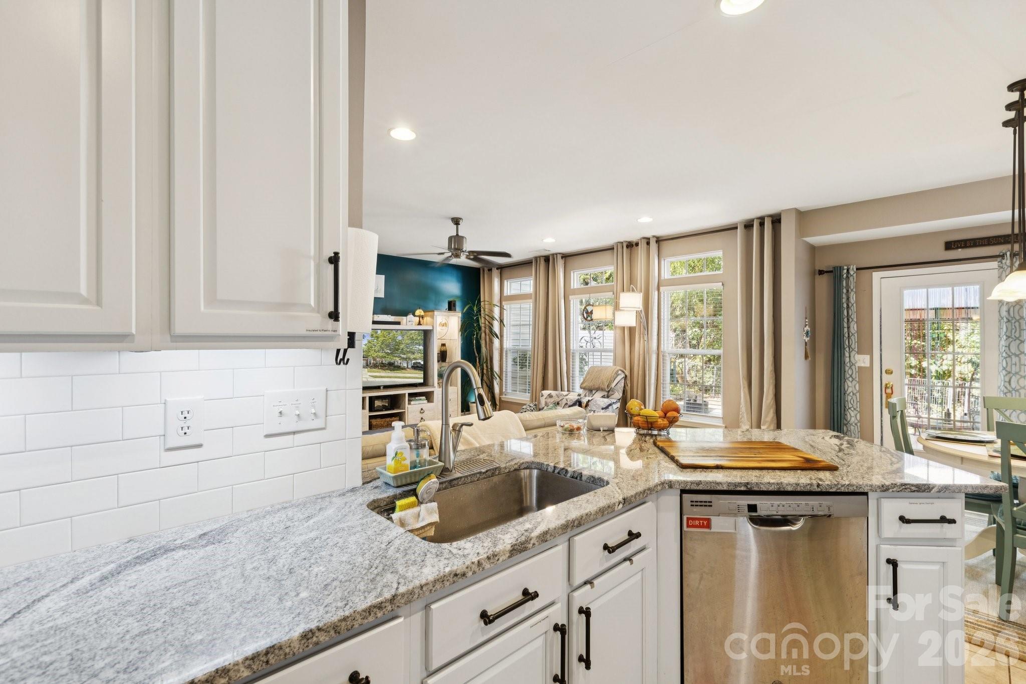 6037 Queens Walk Court — Fort Mill