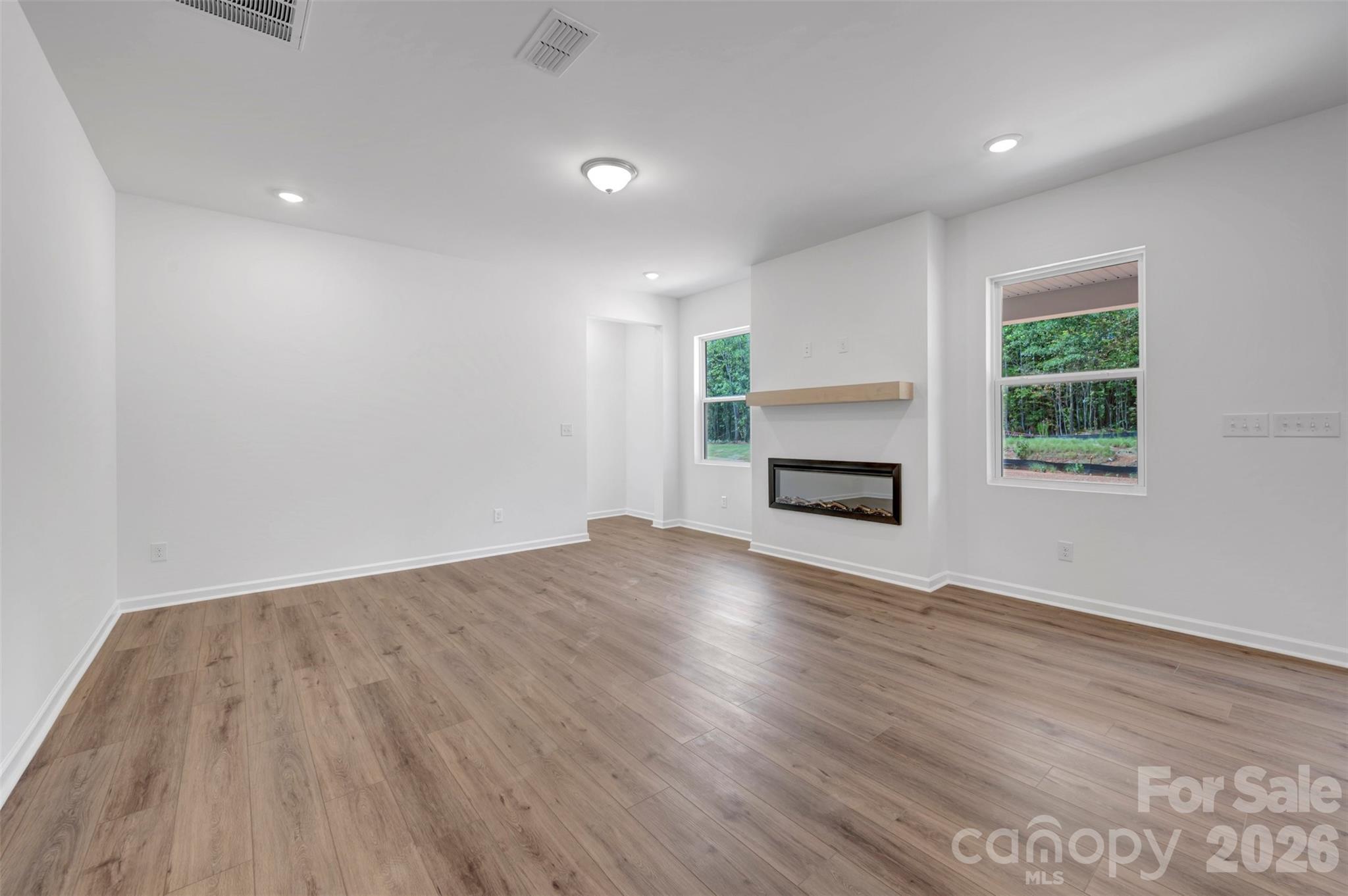 221 Amber Glen Drive — Locust
