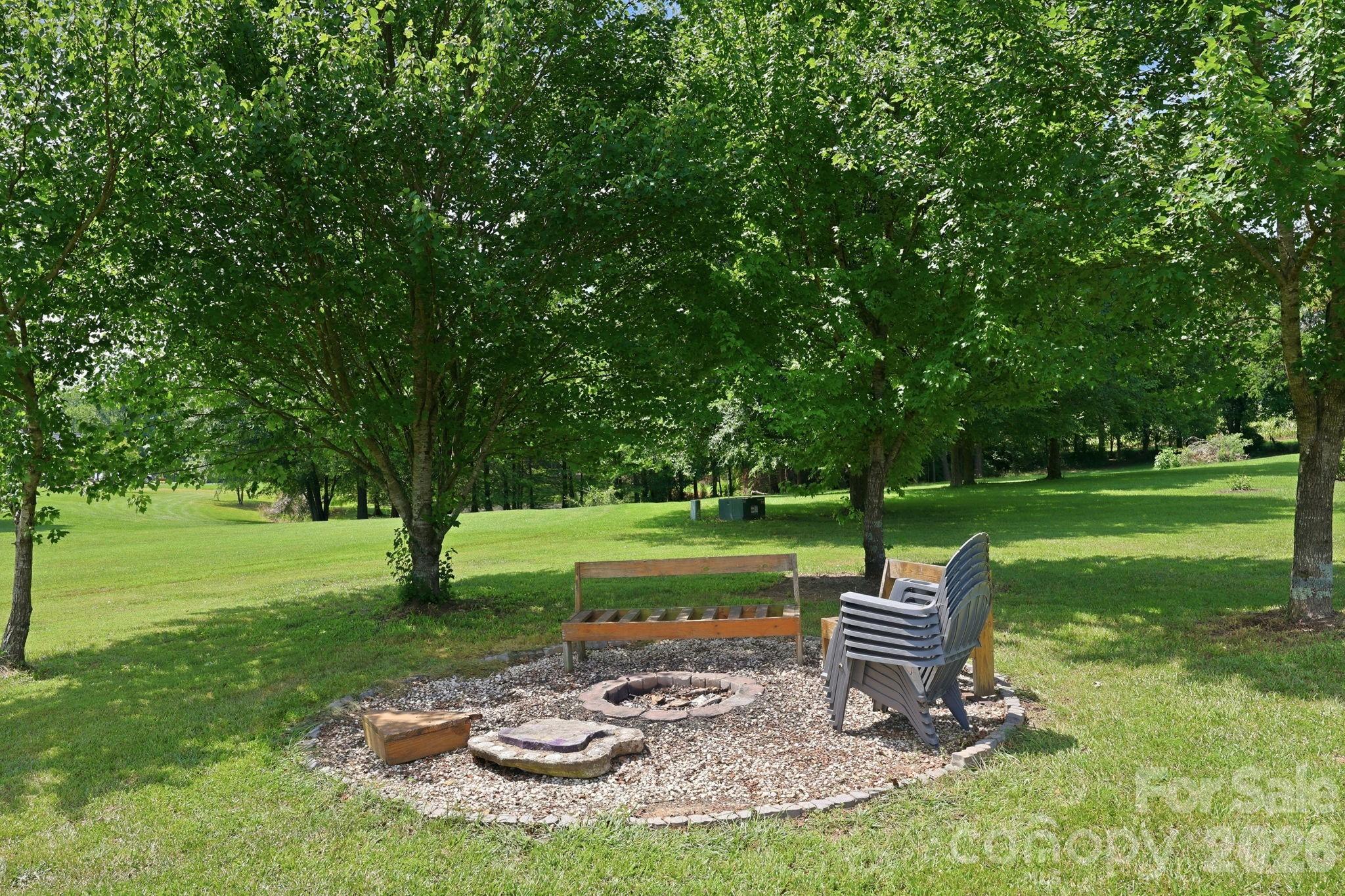 25472 Millingport Road — Locust