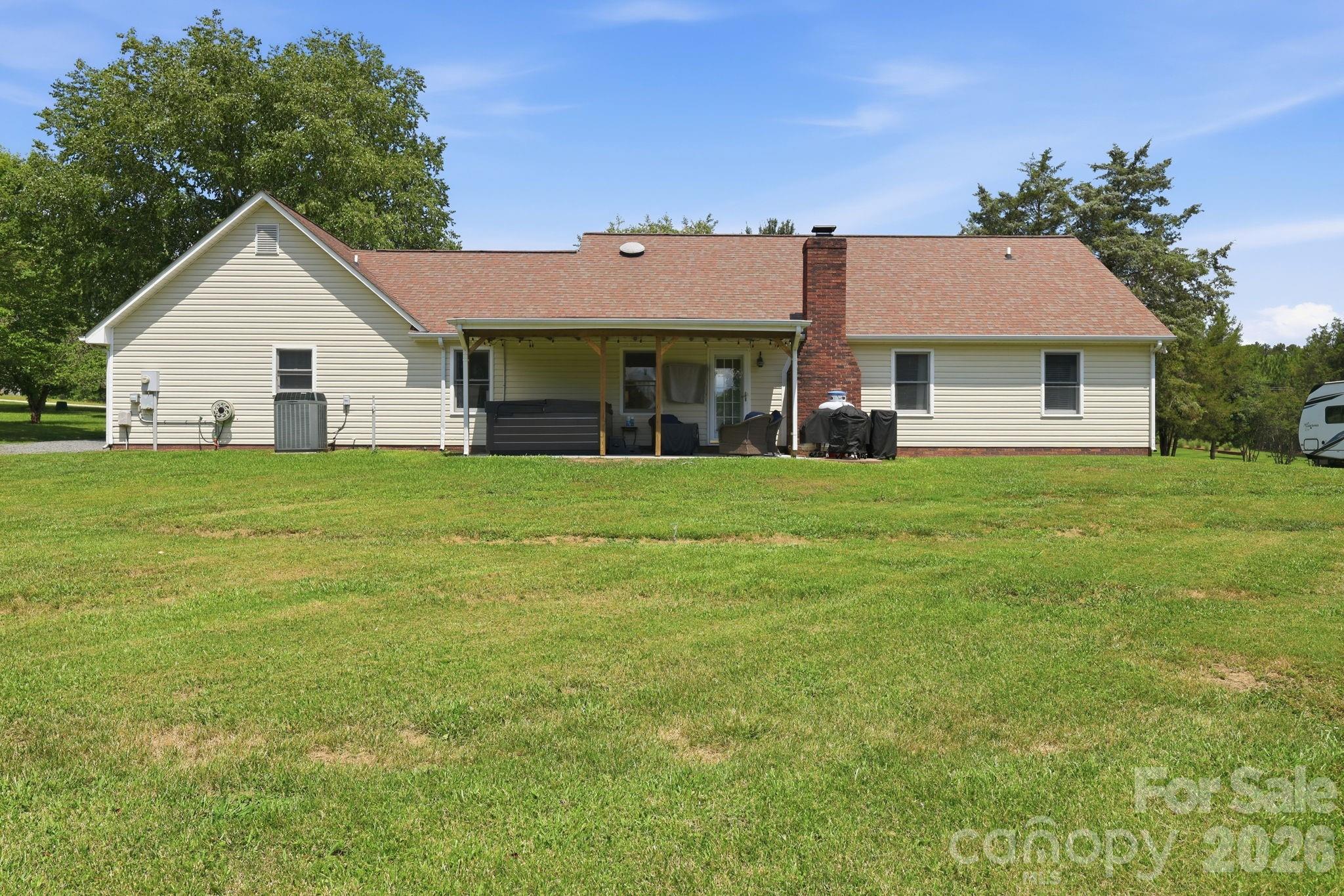 25472 Millingport Road — Locust