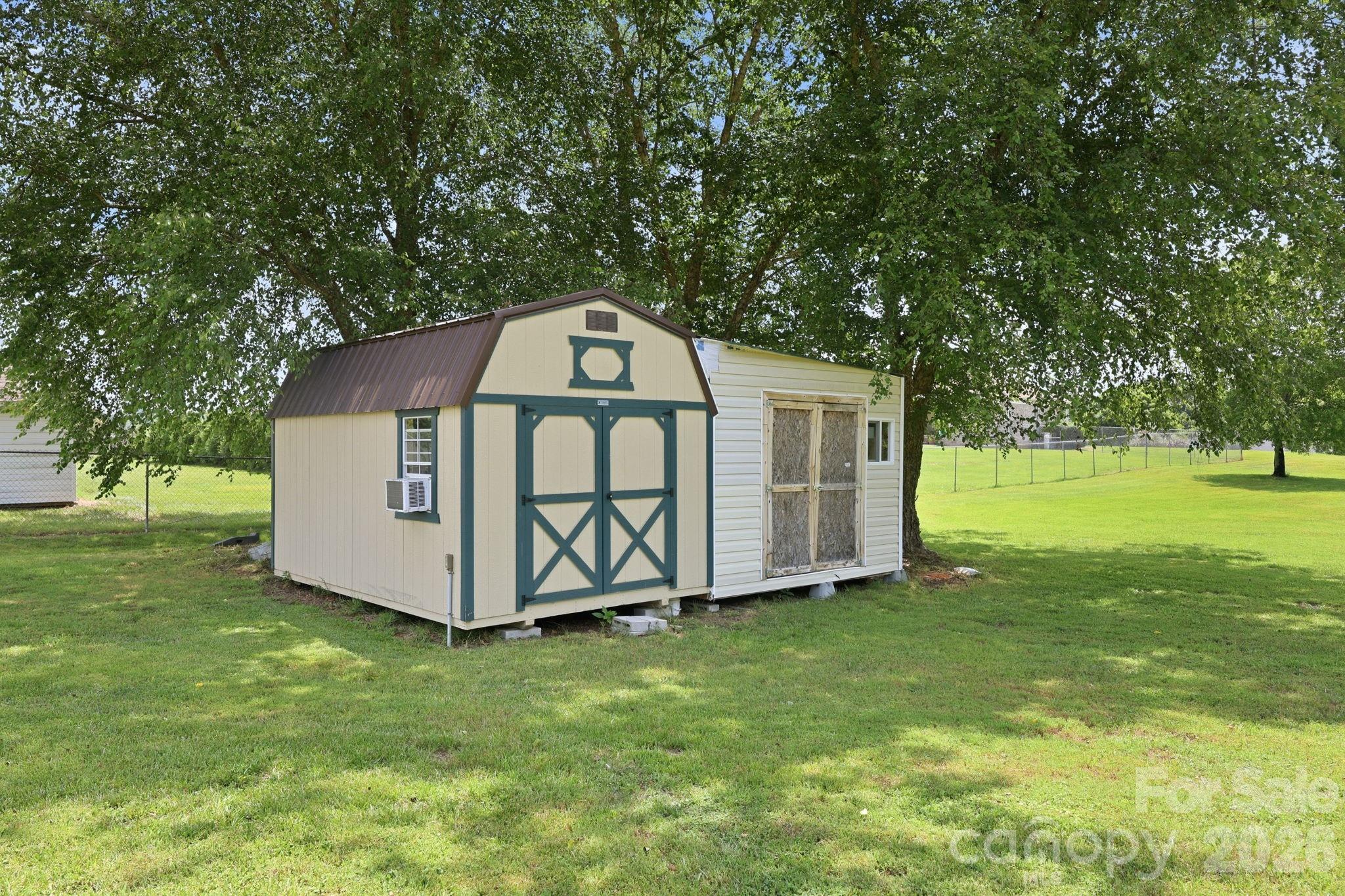 25472 Millingport Road — Locust