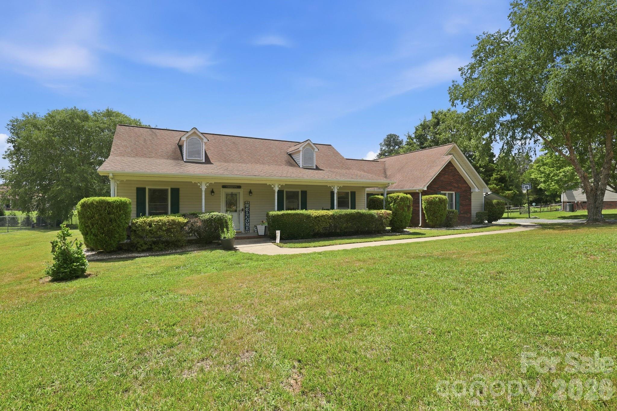25472 Millingport Road — Locust