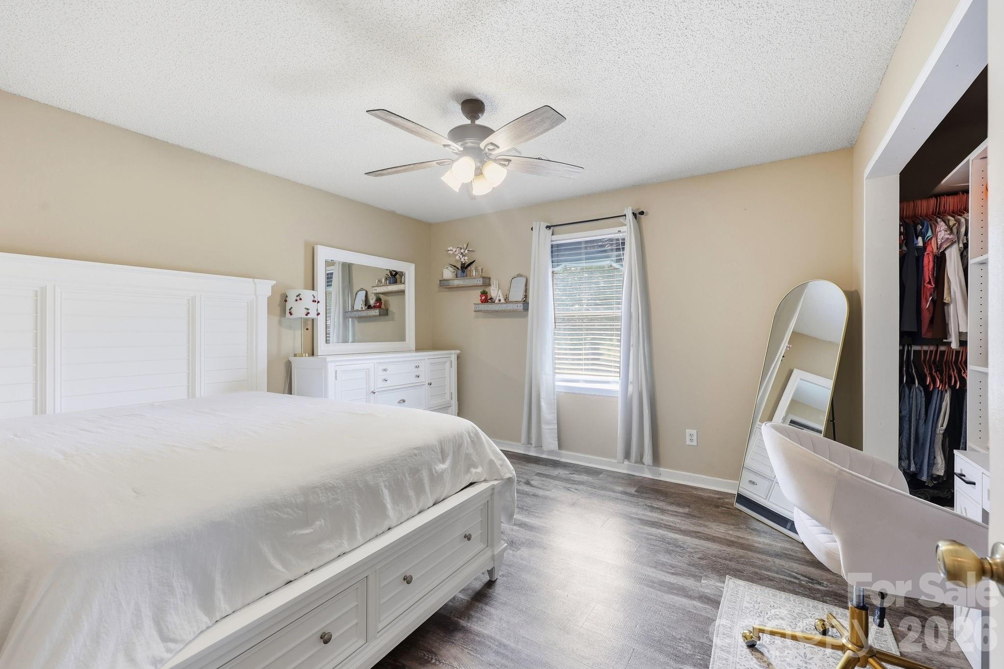 25472 Millingport Road — Locust