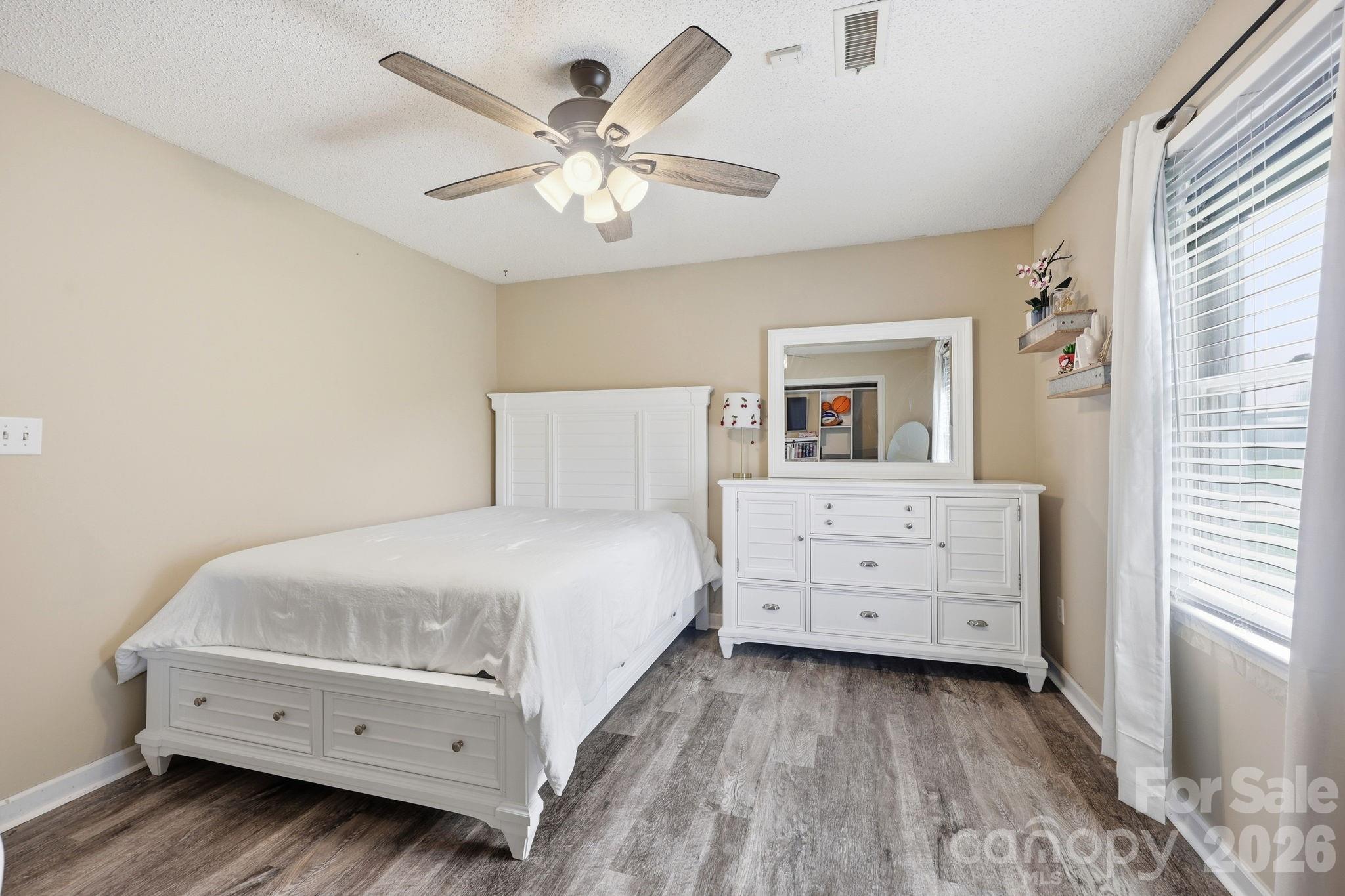 25472 Millingport Road — Locust