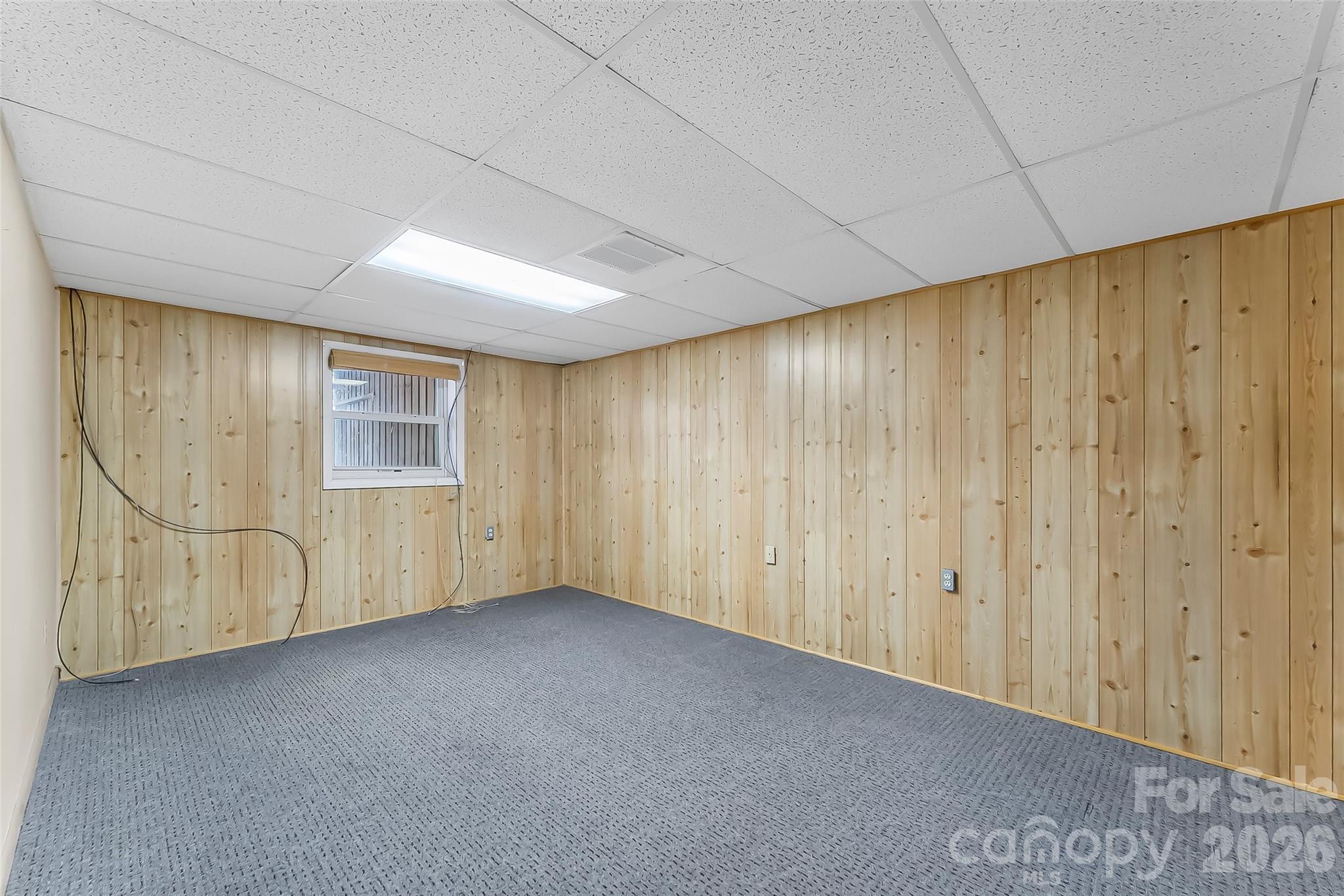 350 Sandy Bottom Road — Marshall