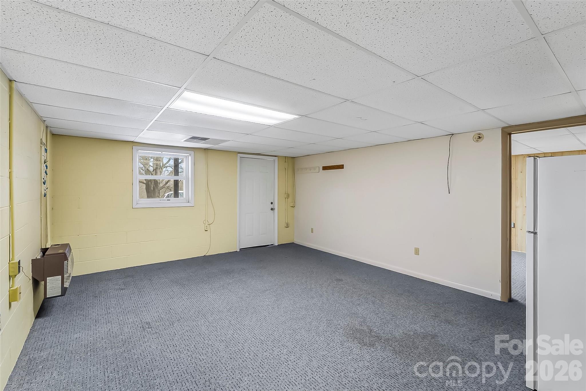 350 Sandy Bottom Road — Marshall