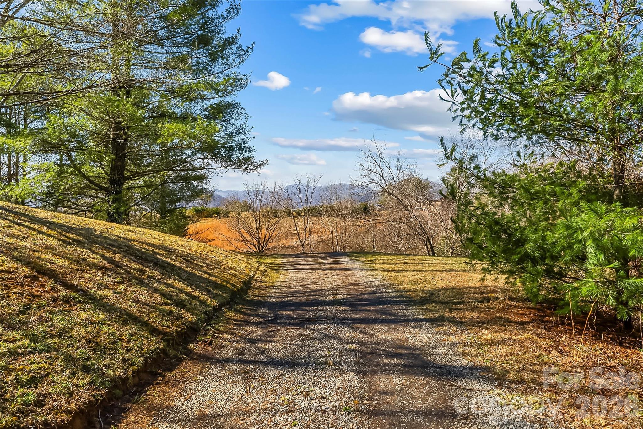 350 Sandy Bottom Road — Marshall