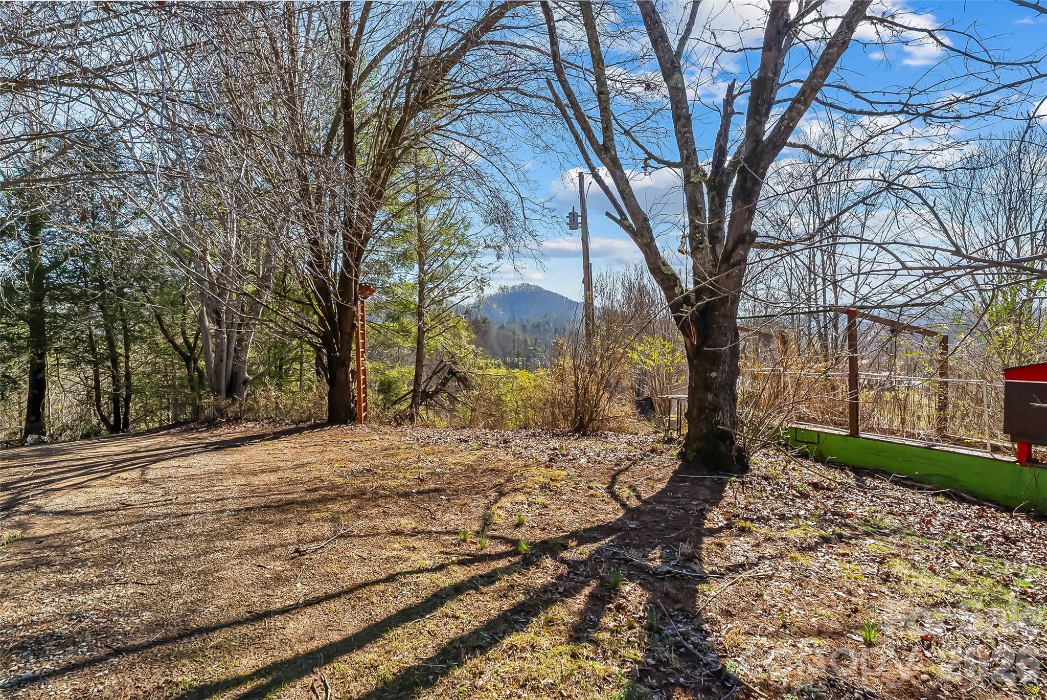 350 Sandy Bottom Road — Marshall