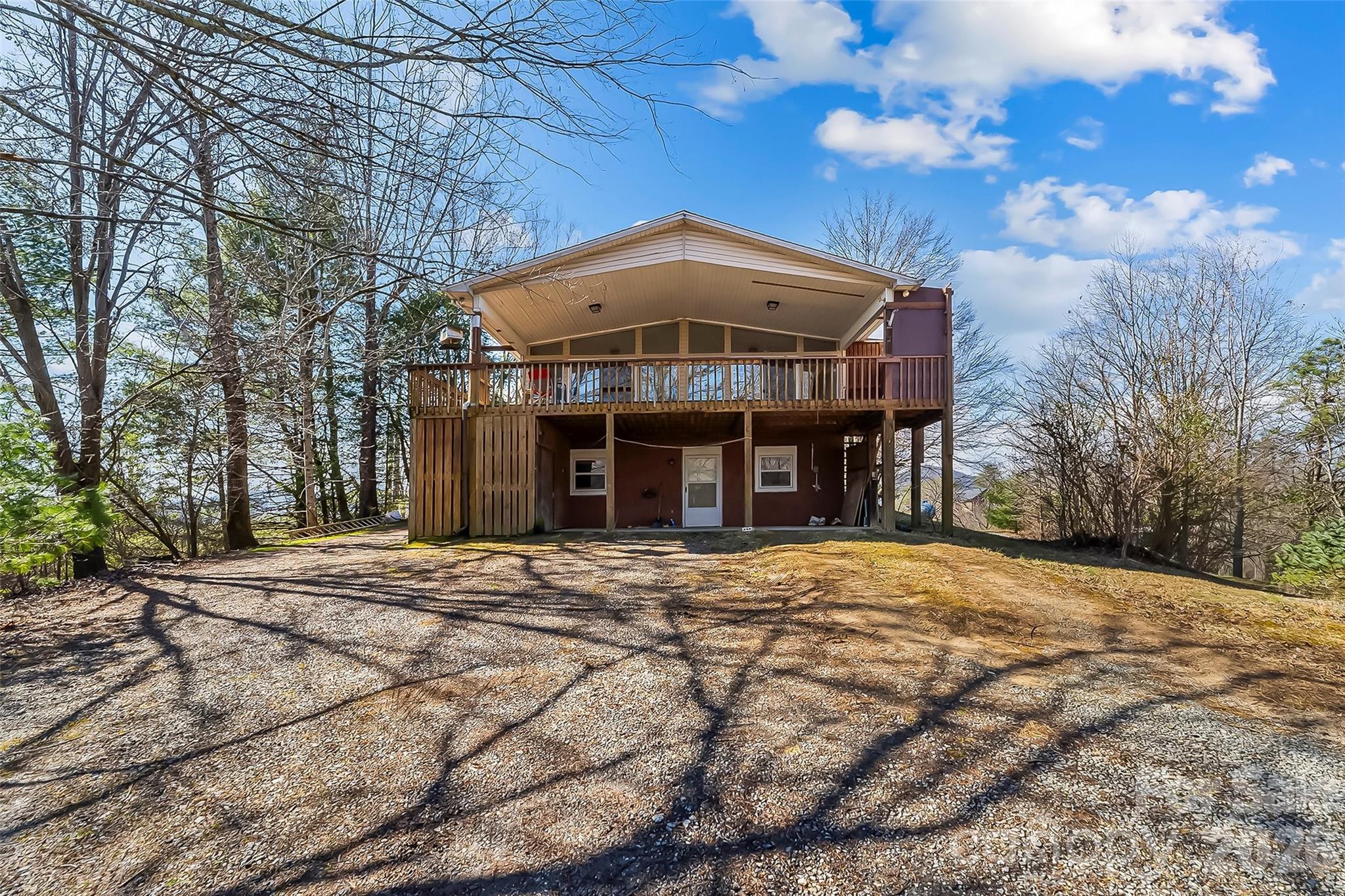 350 Sandy Bottom Road — Marshall