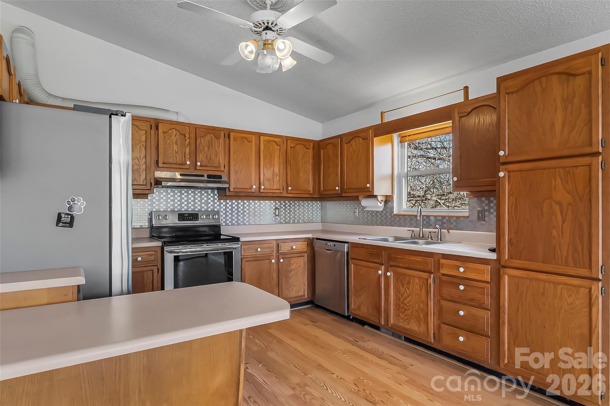 350 Sandy Bottom Road — Marshall
