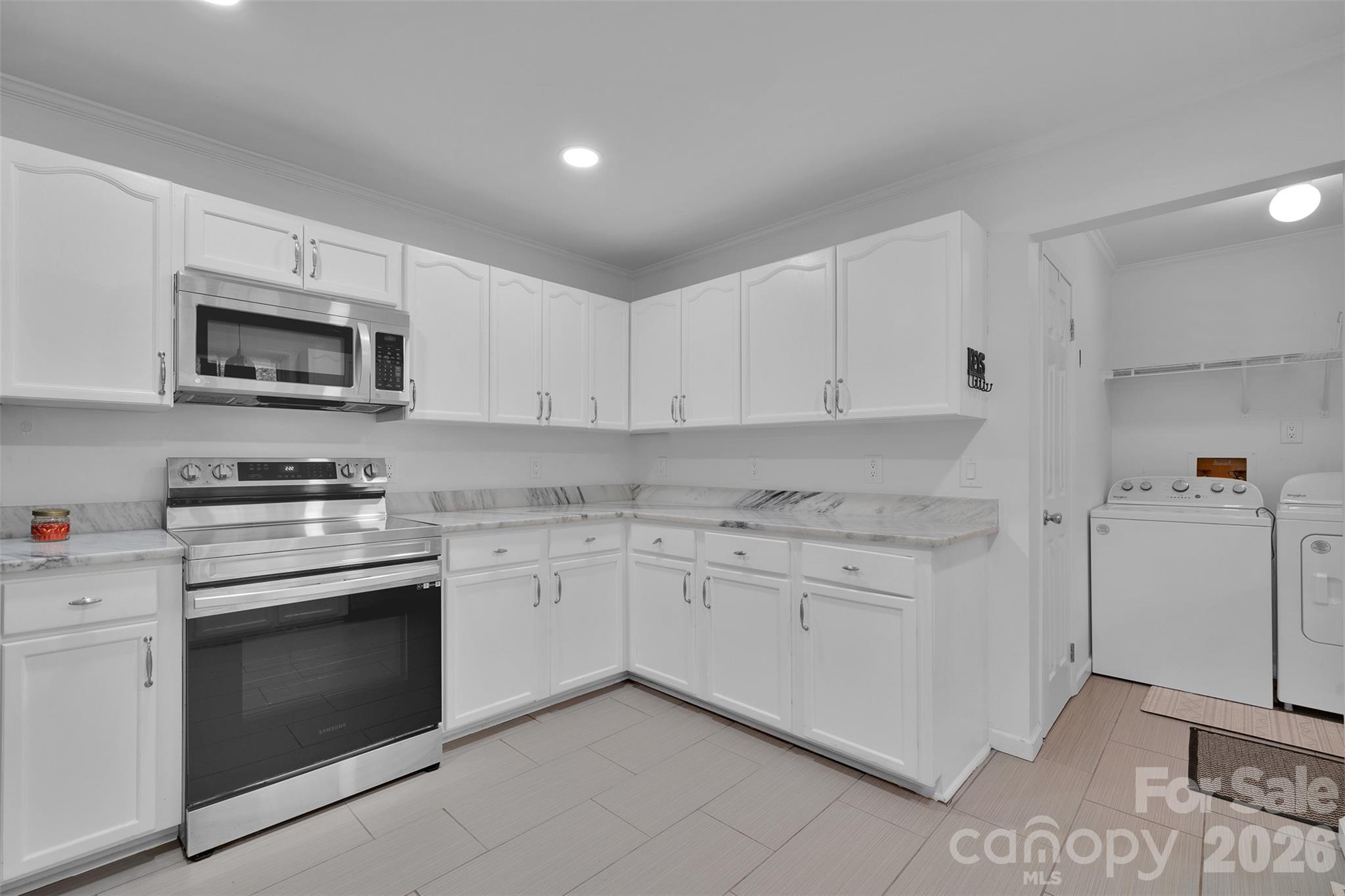 513 Weathers Creek Road — Troutman