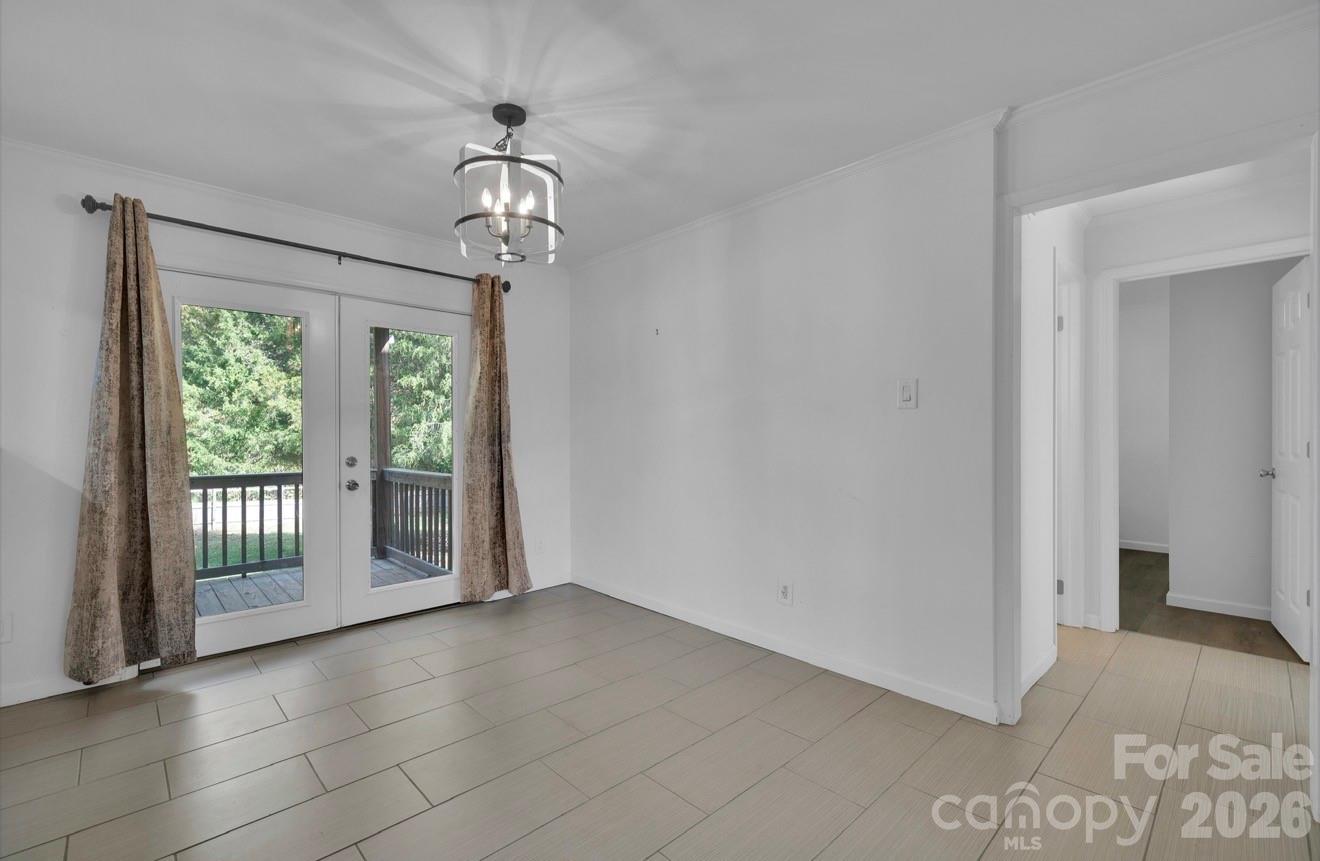 513 Weathers Creek Road — Troutman