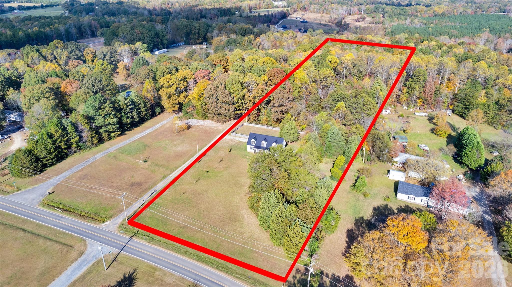 513 Weathers Creek Road — Troutman