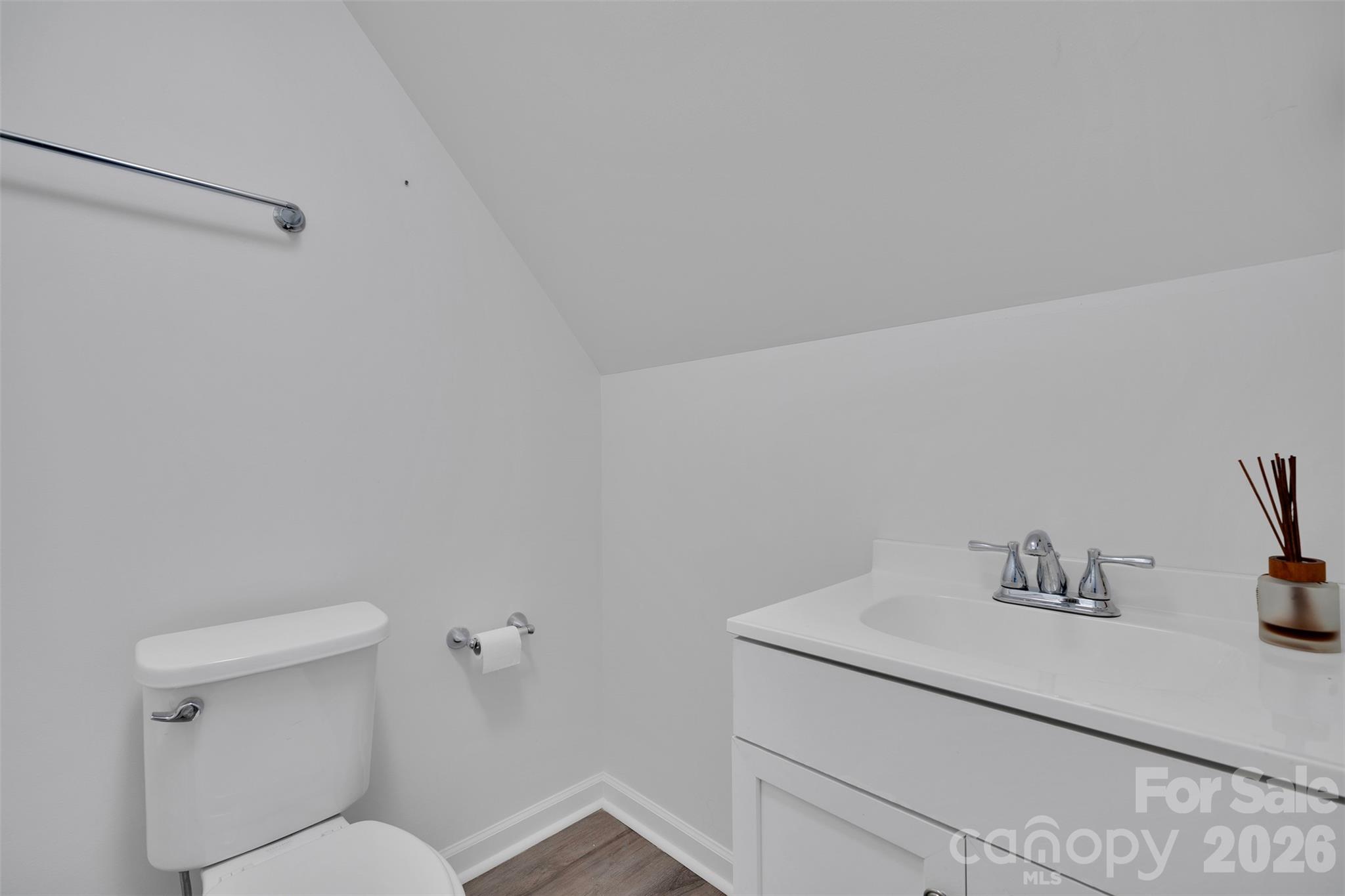 513 Weathers Creek Road — Troutman