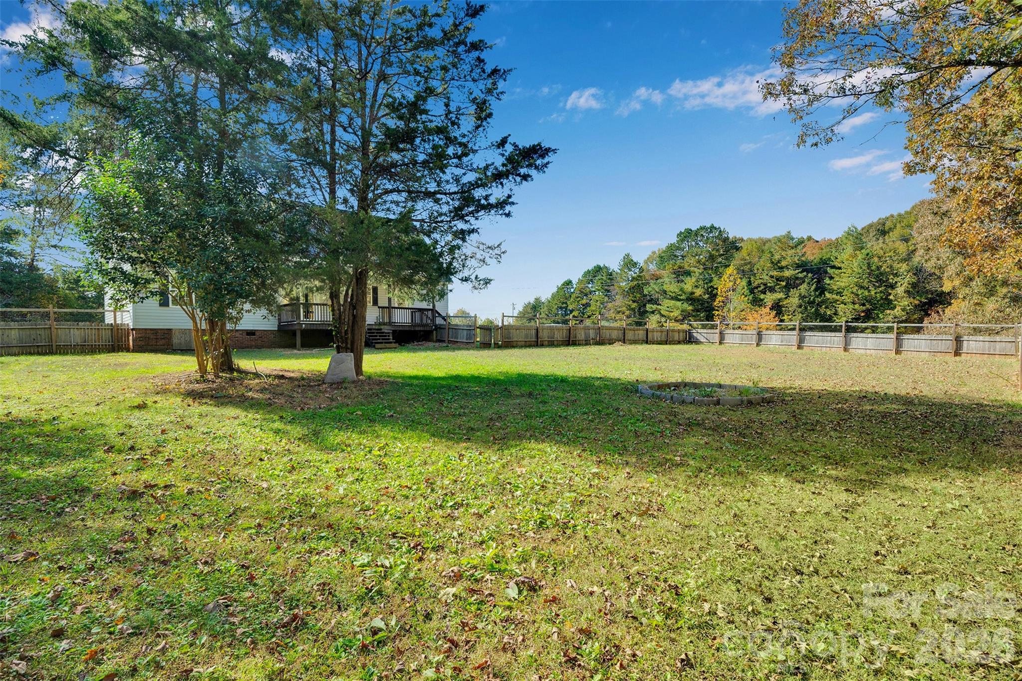 513 Weathers Creek Road — Troutman