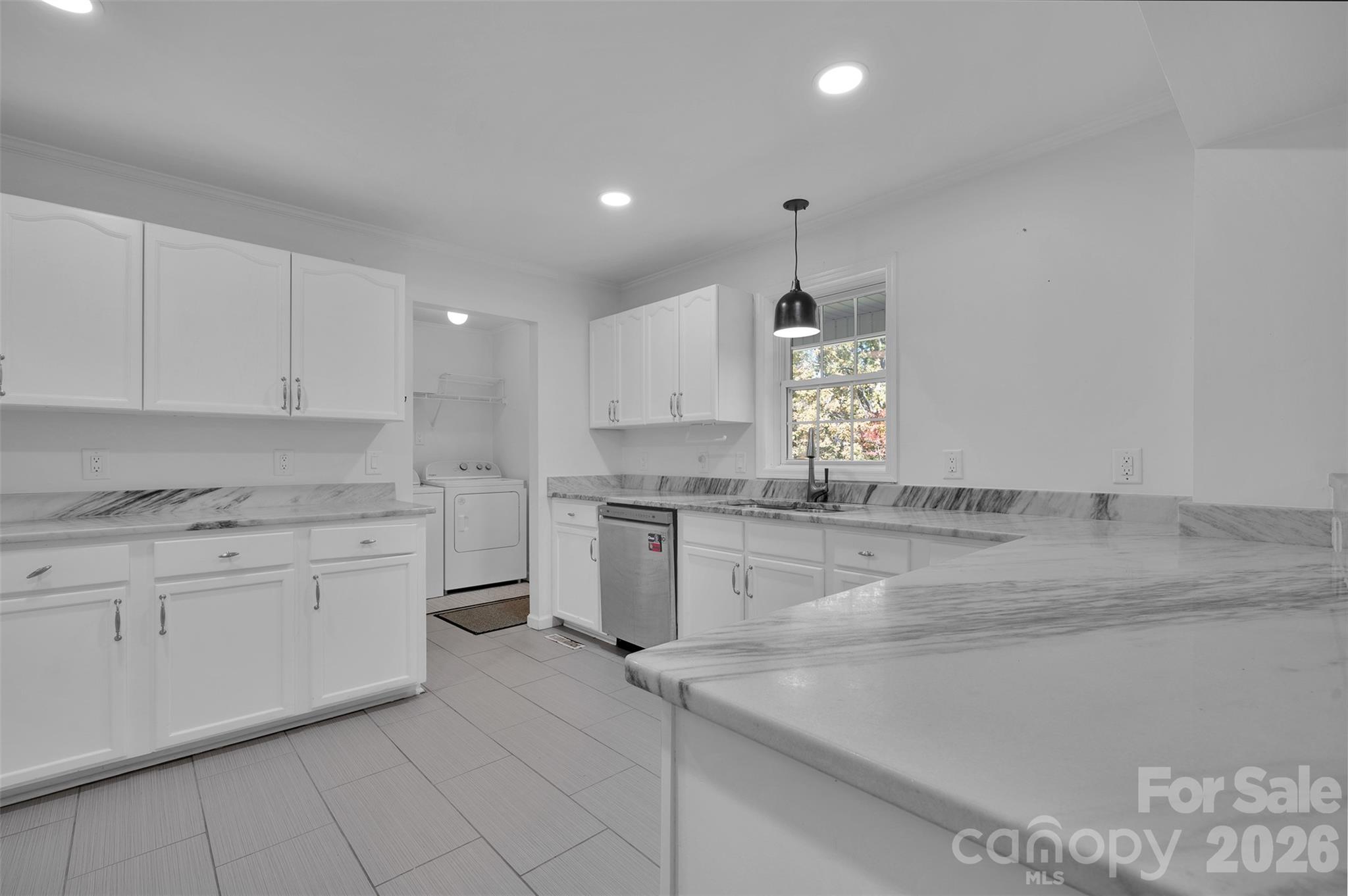 513 Weathers Creek Road — Troutman