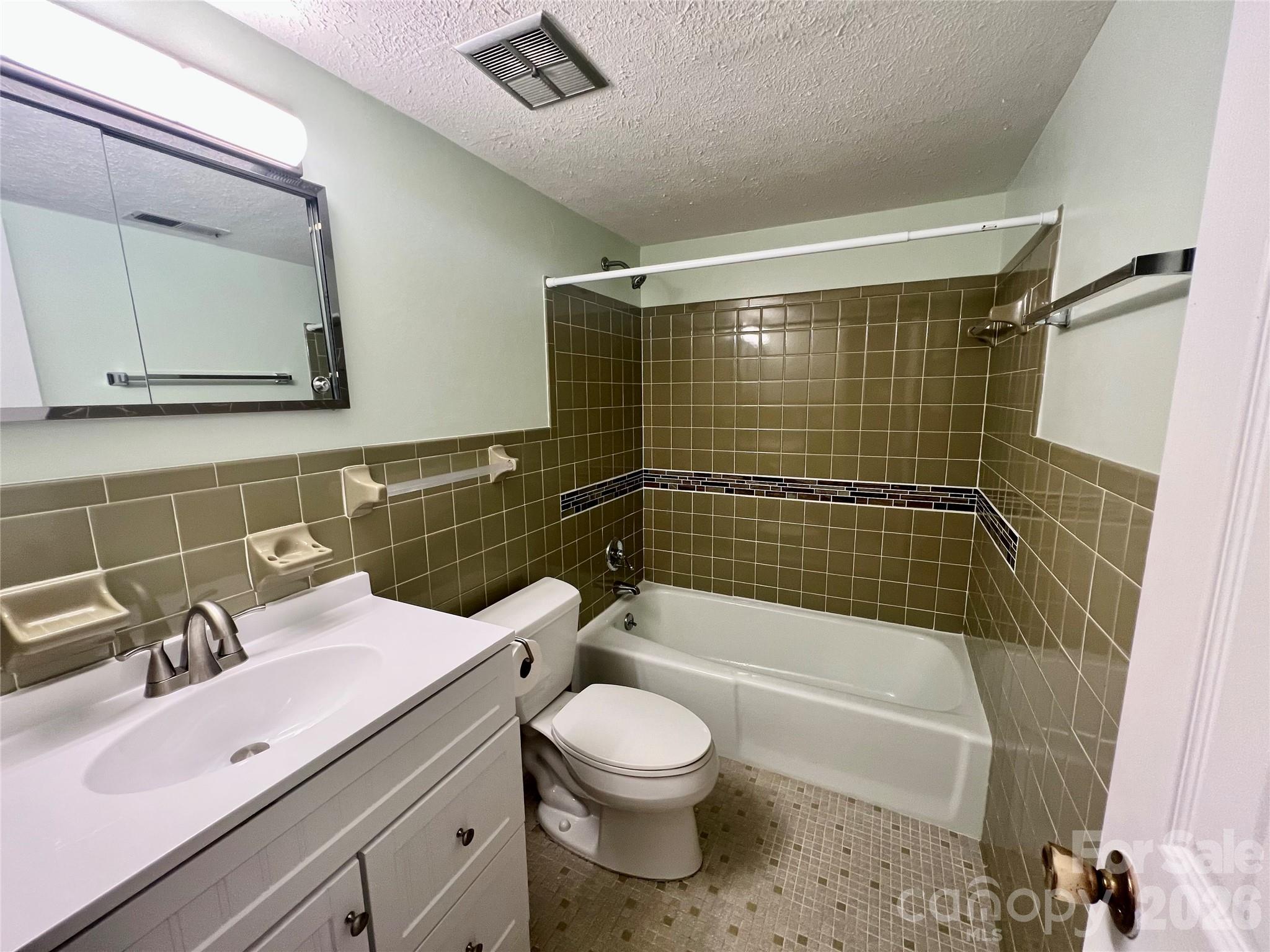 427 6th Avenue W #A-2 — Hendersonville