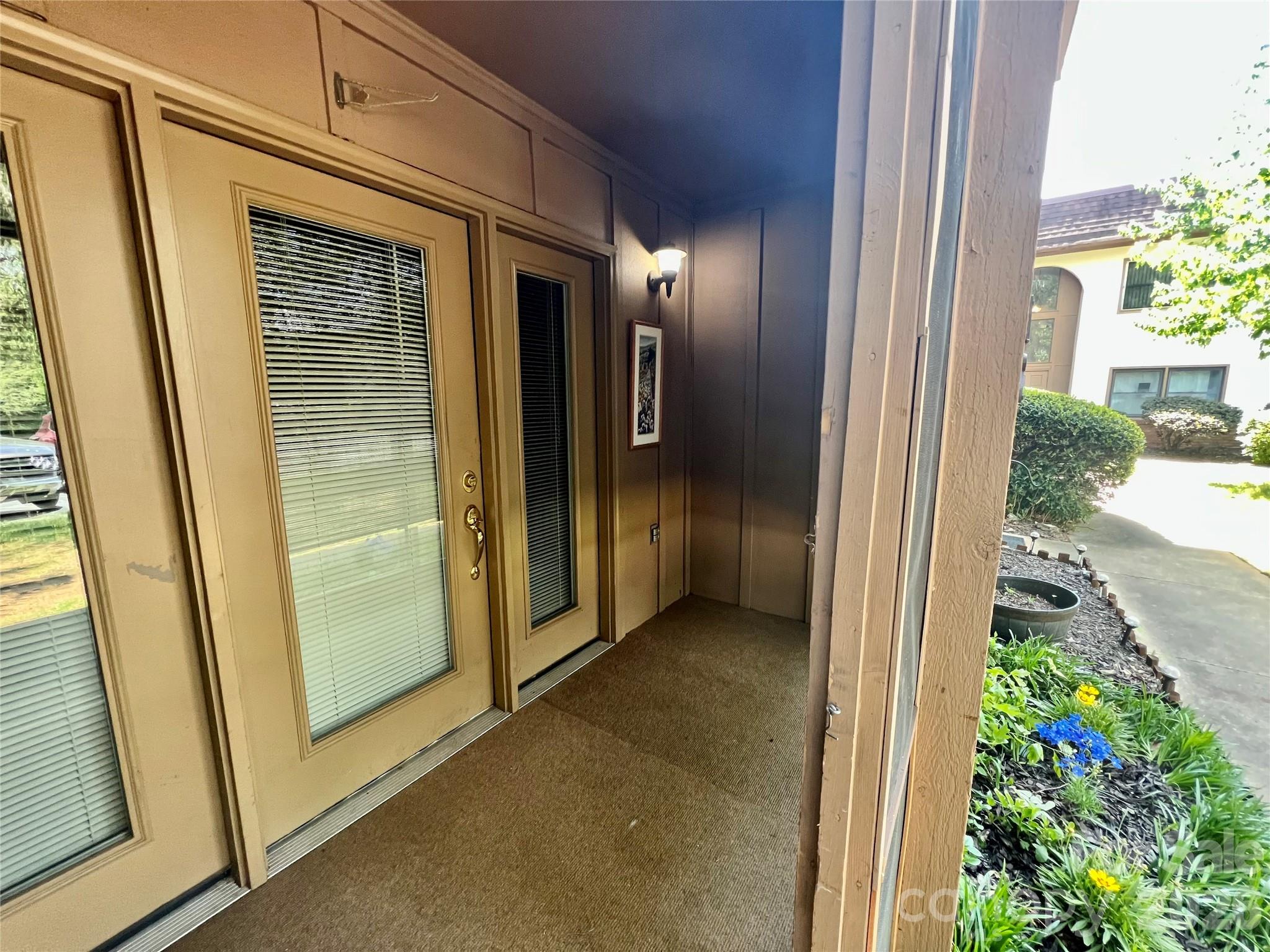 427 6th Avenue W #A-2 — Hendersonville