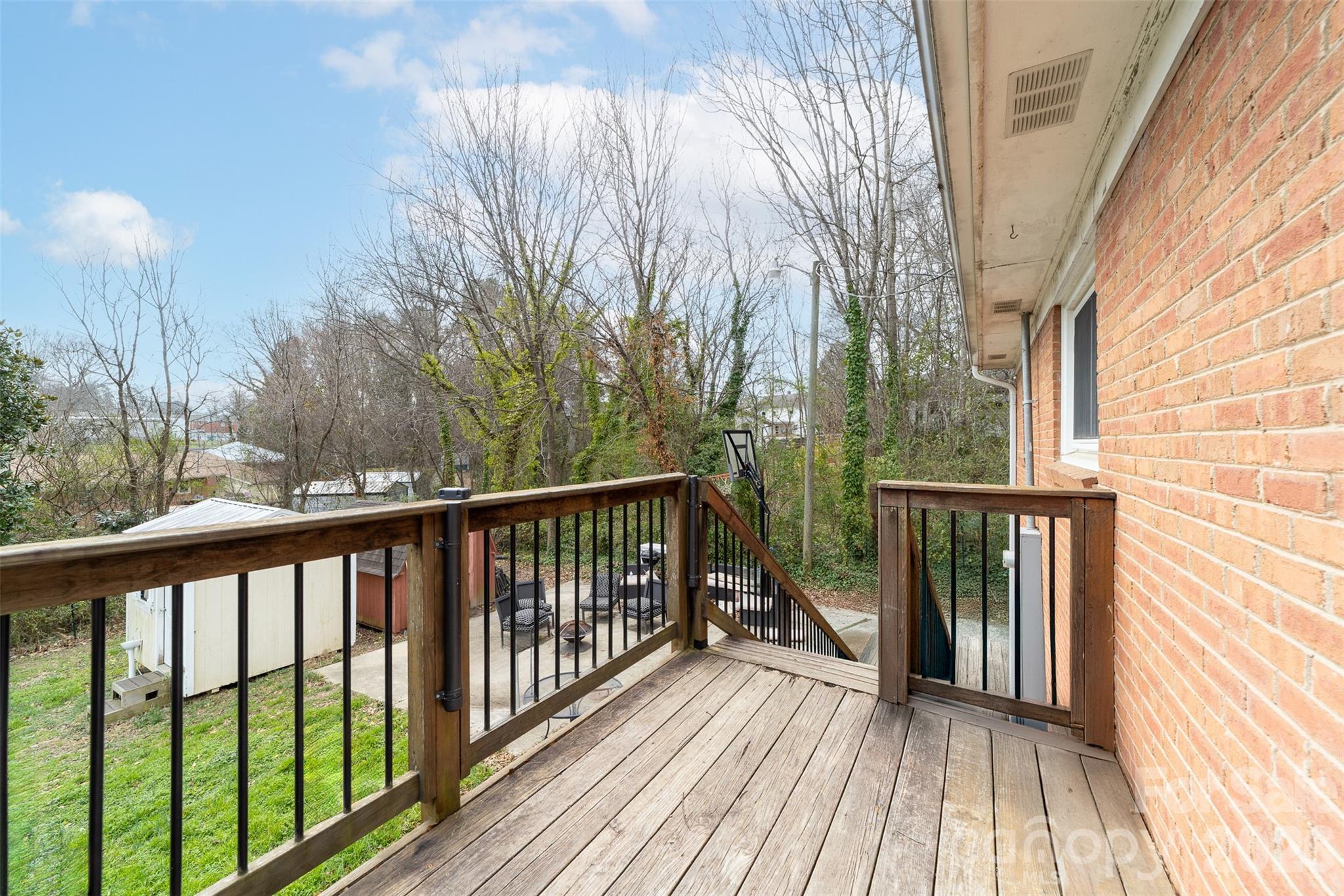 106 Blacksnake Road — Stanley