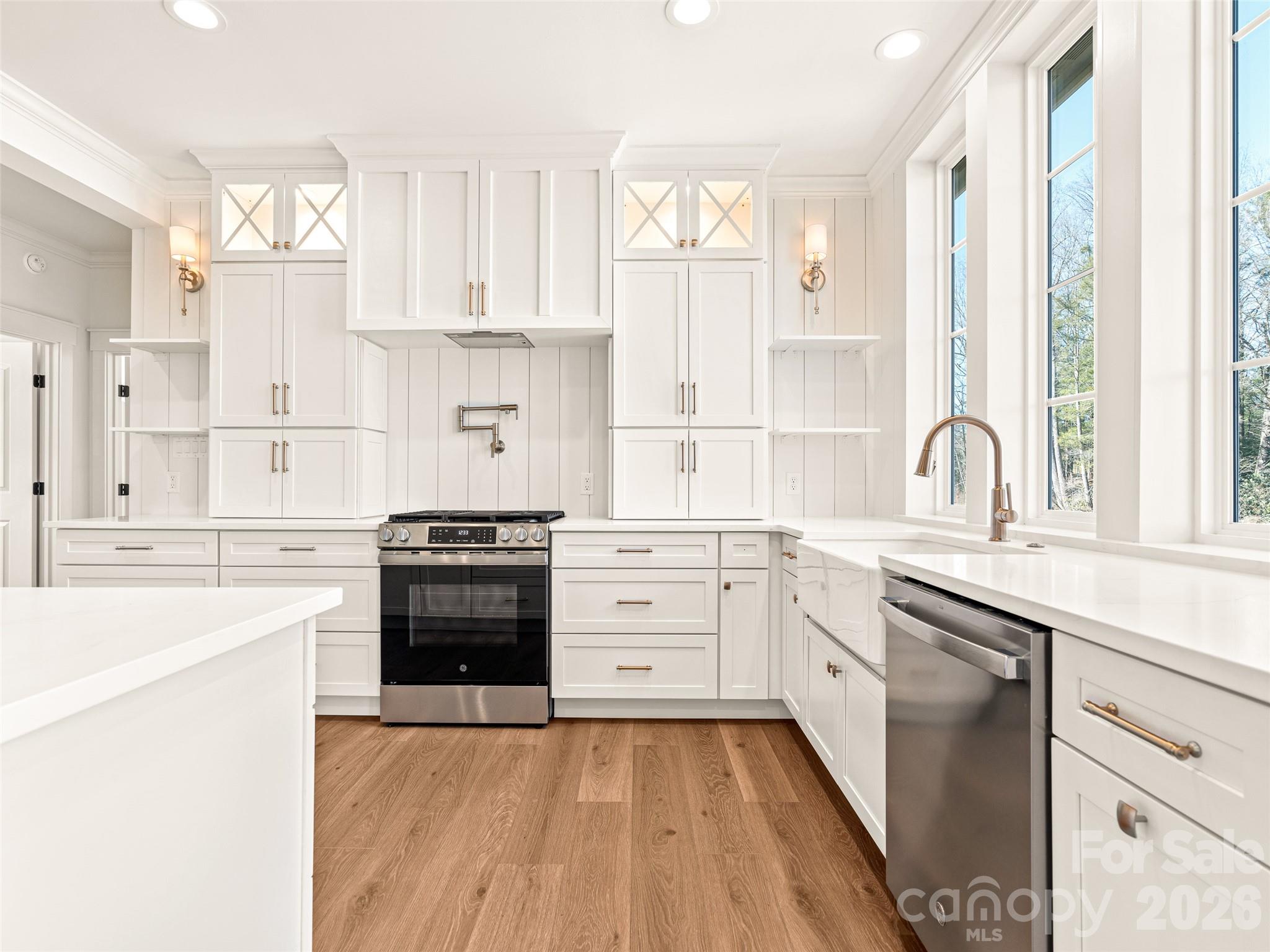 90 Saddle Club Lane — Hendersonville