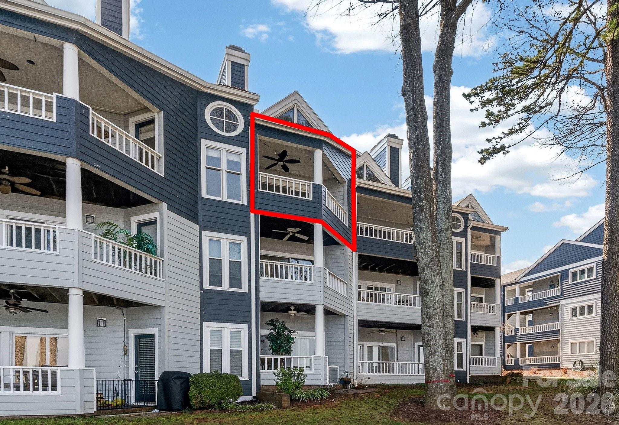 345 Northwest Drive — Davidson