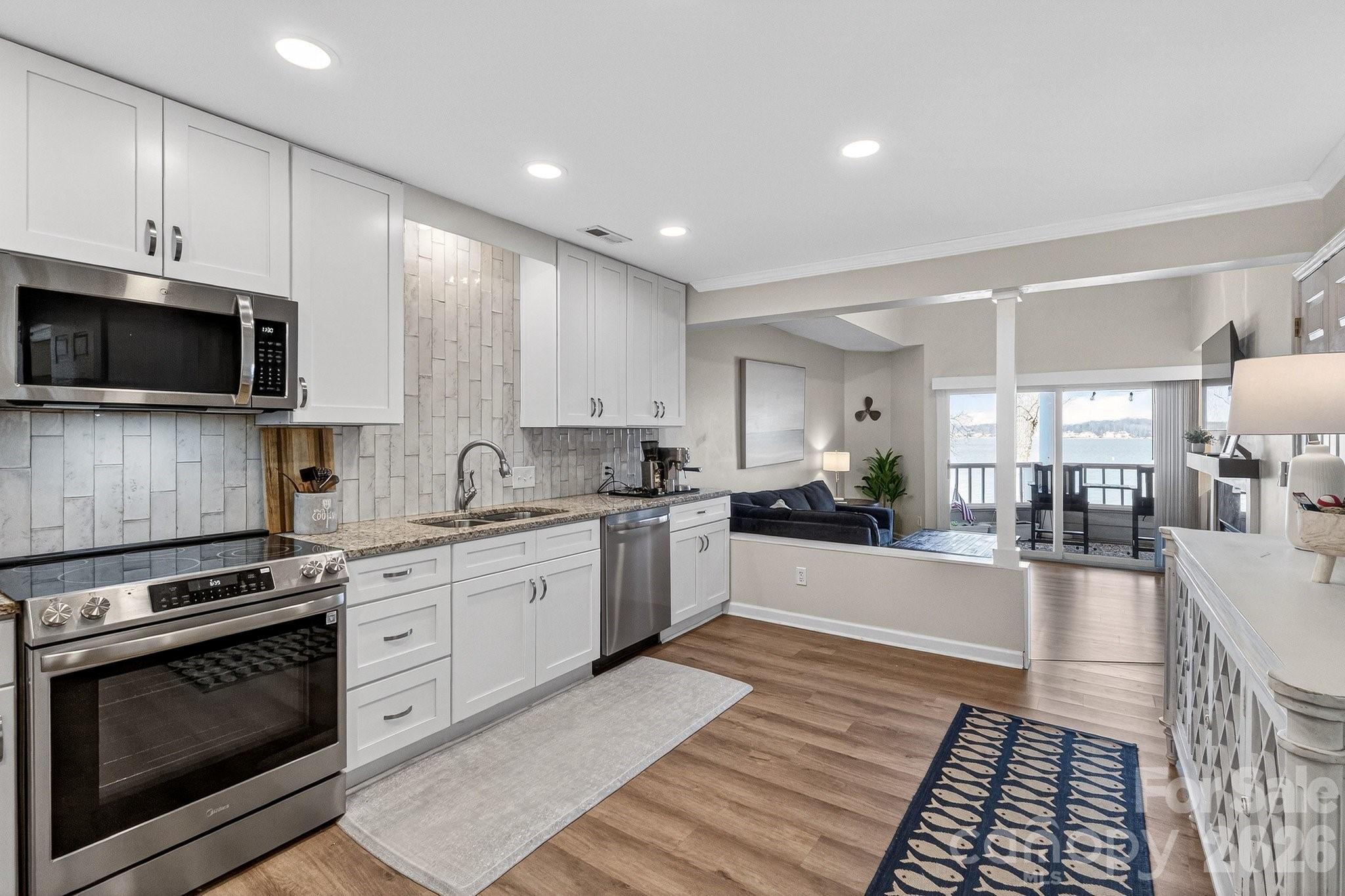 345 Northwest Drive — Davidson