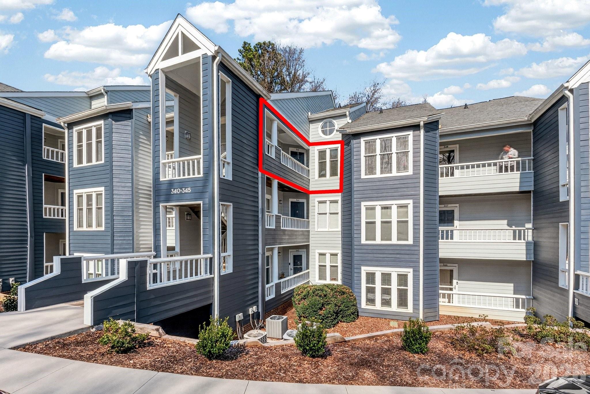 345 Northwest Drive — Davidson