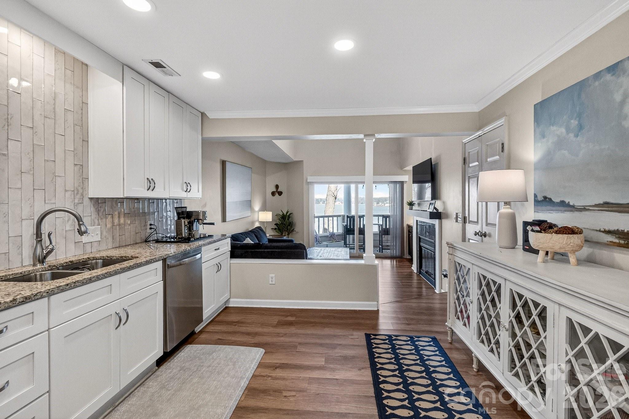 345 Northwest Drive — Davidson