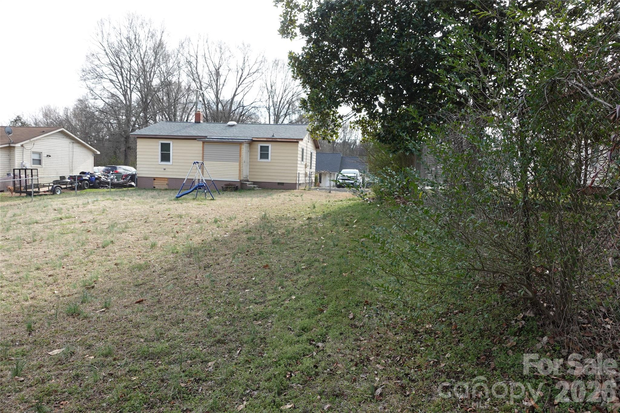 155 Robbins Street SW — Concord