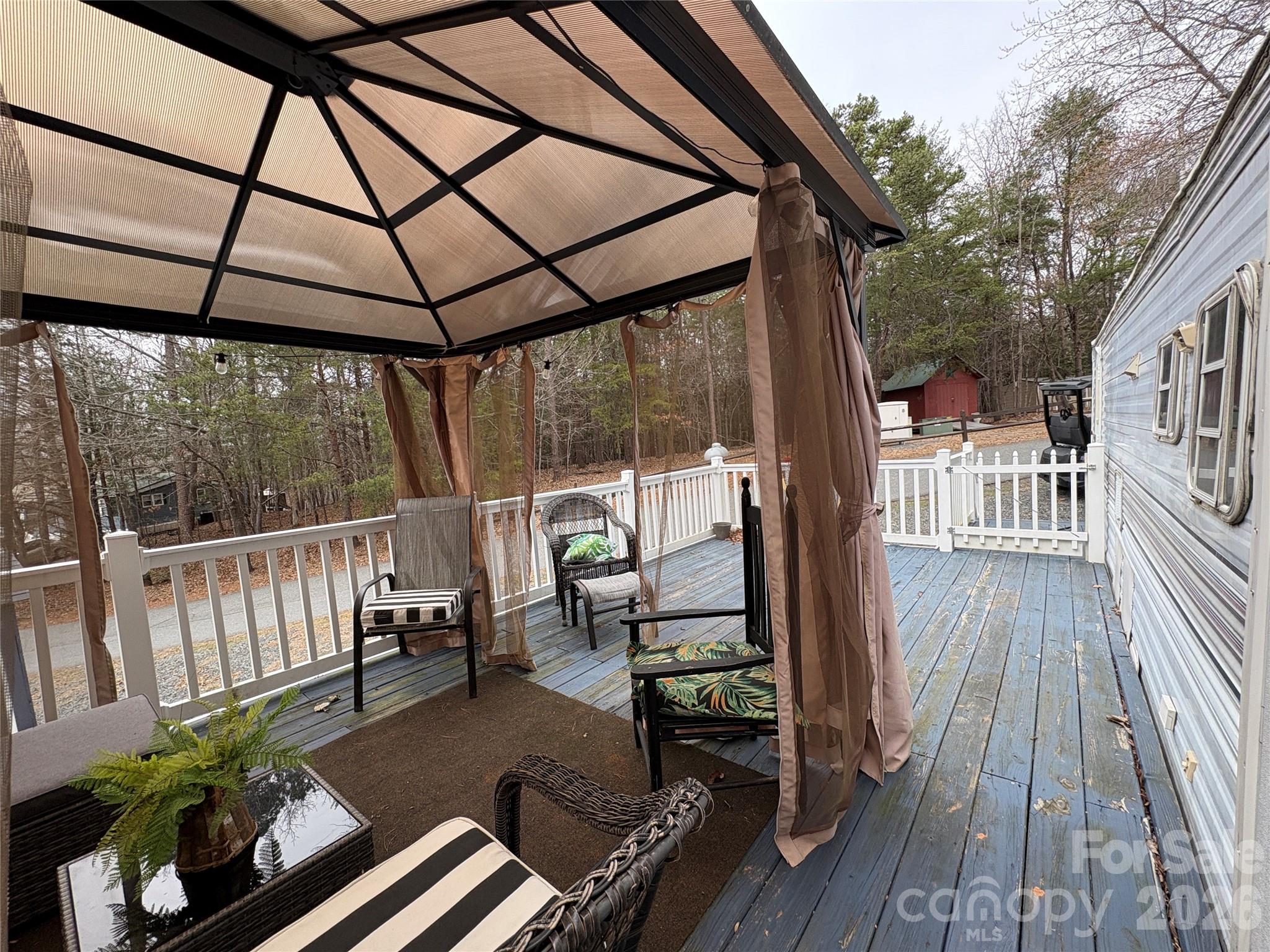 200 Badin View Road — New London